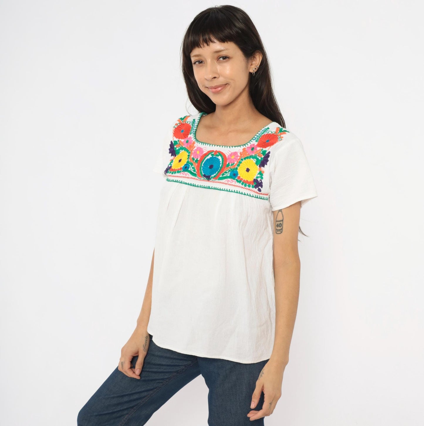 2000s Mexican Embroidered White Cotton Peasant Blouse Floral Small