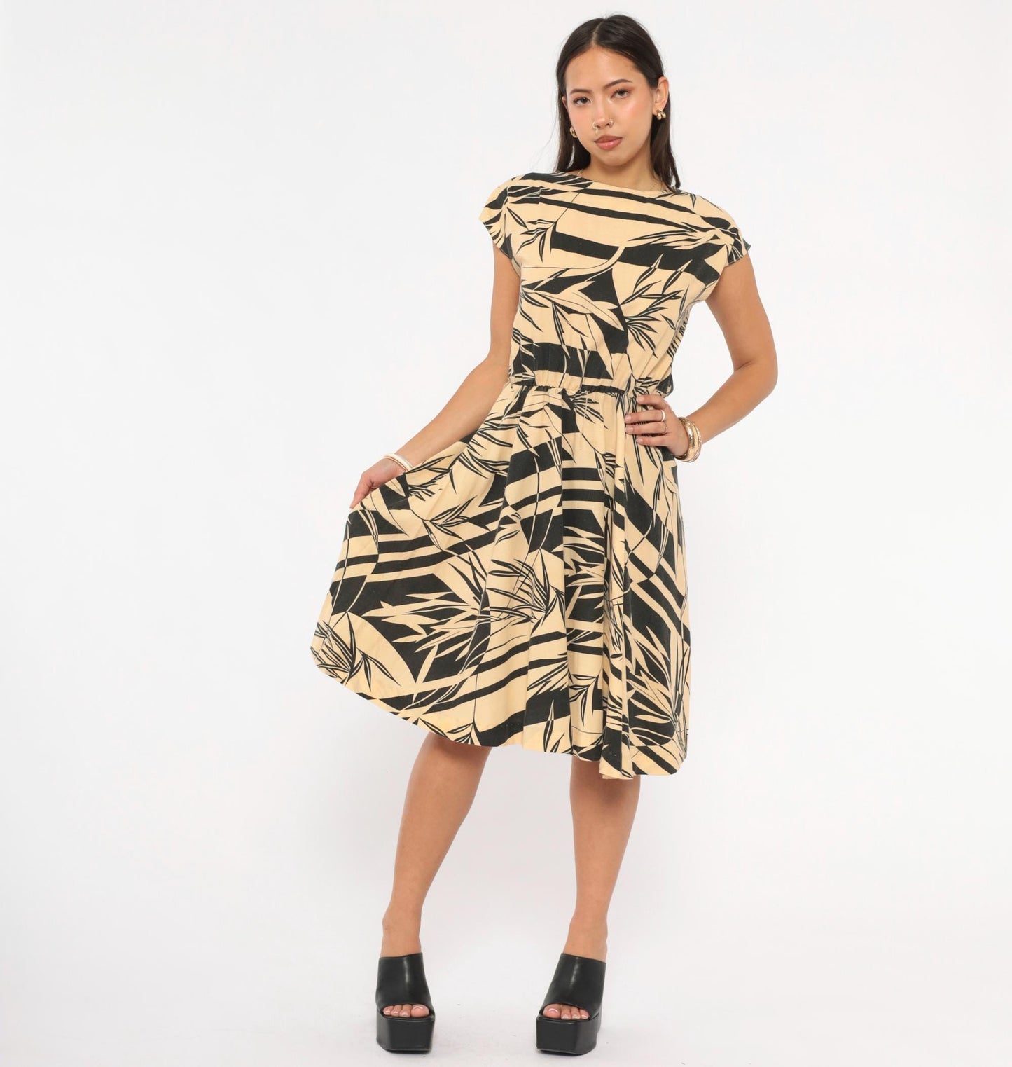 80s Tropical Leaf Print Dress Black Tan Cap Sleeve Knee-Length Small