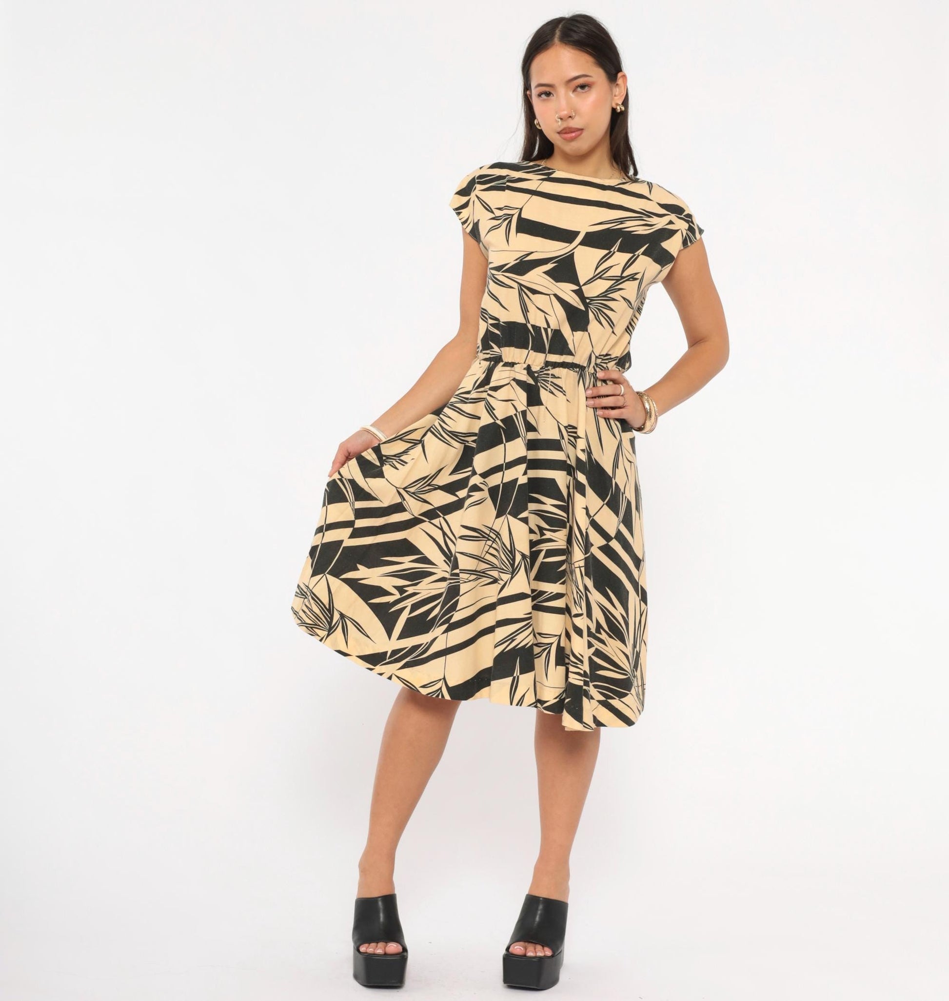 80s Tropical Leaf Print Dress Black Tan Cap Sleeve Knee-Length Small