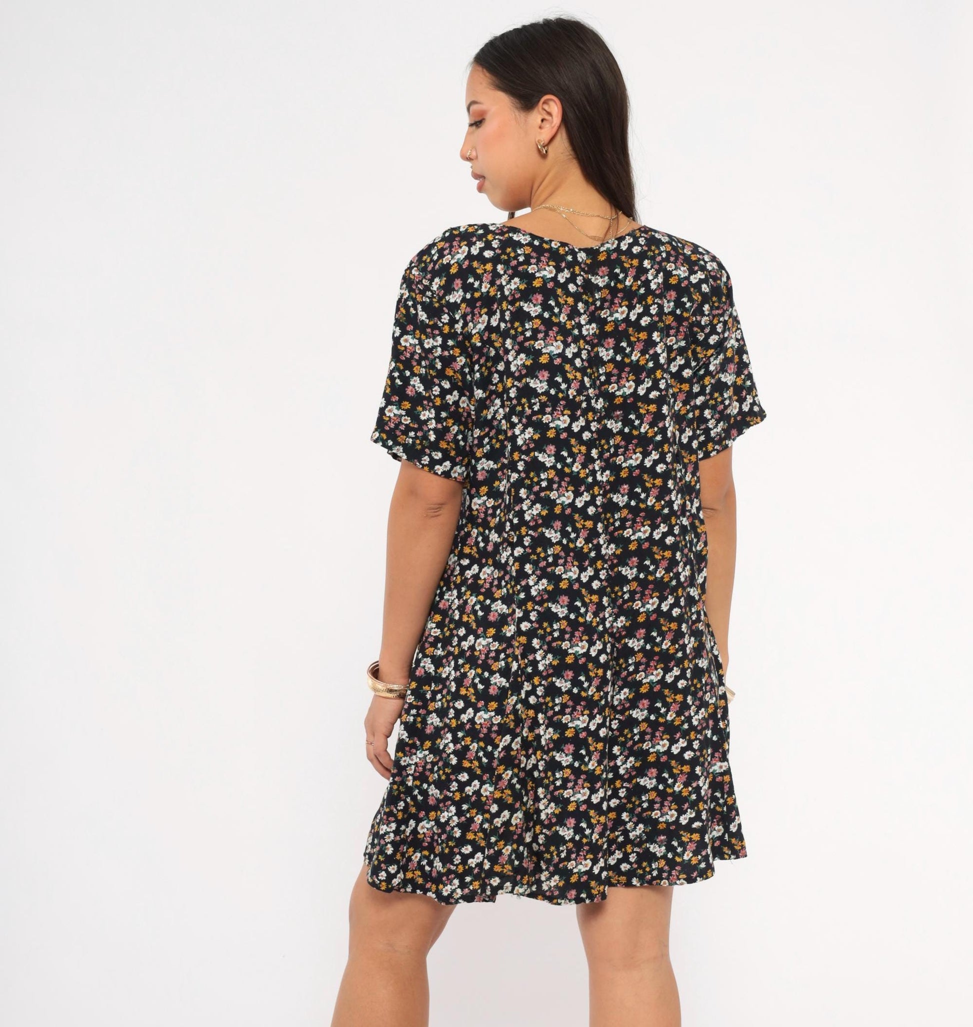 90s Center Aisle Black Floral Romper Daisy Print Rayon V-Neck Medium M