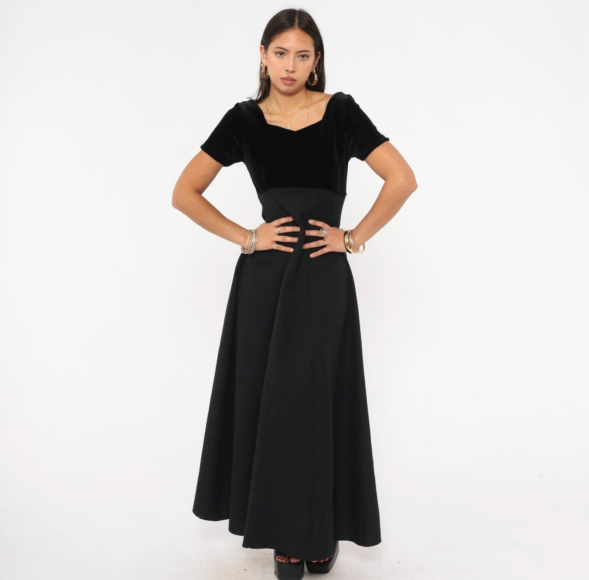 90s Simco Black Velvet Maxi Gown Sweetheart Neckline Empire Waist XXS