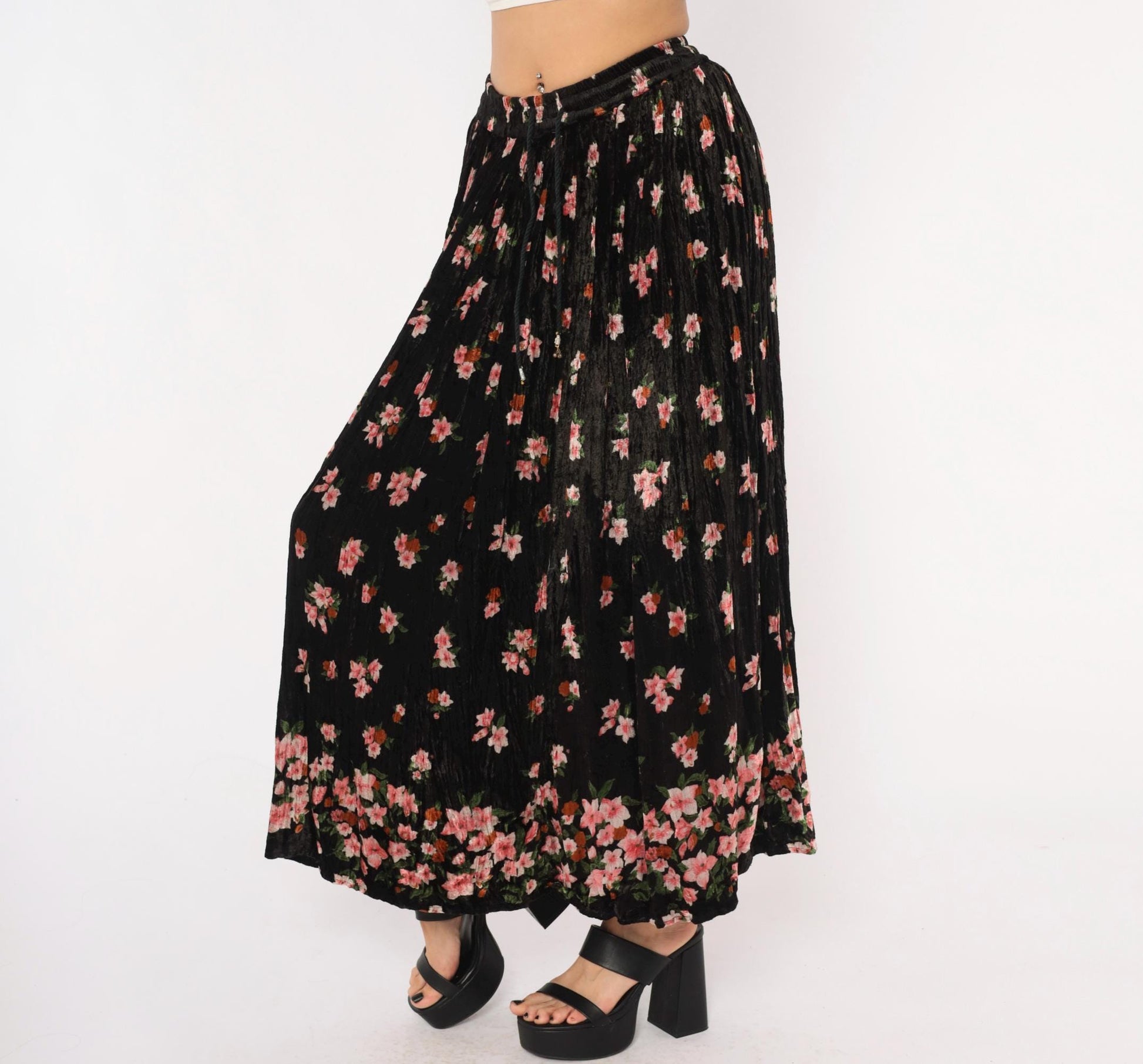 90s Xford Black Crushed Velvet Maxi Skirt Pink Floral Print One Size