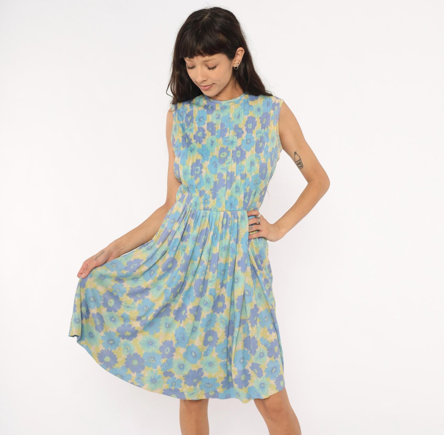 60s Carol Brent Floral Pleated Dress Blue Violet Yellow Knee-Length Medium M