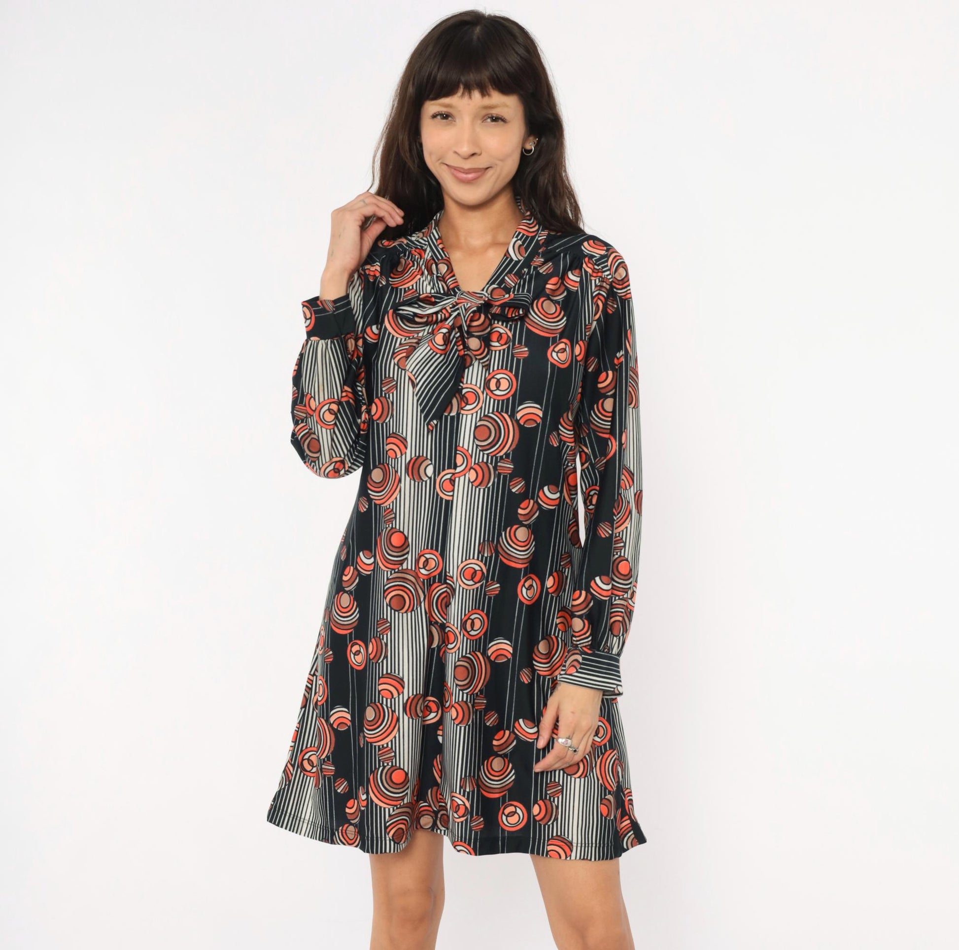 70s Geometric Circle Print Shift Dress Black Orange Pussy Bow Tie Neck Large L