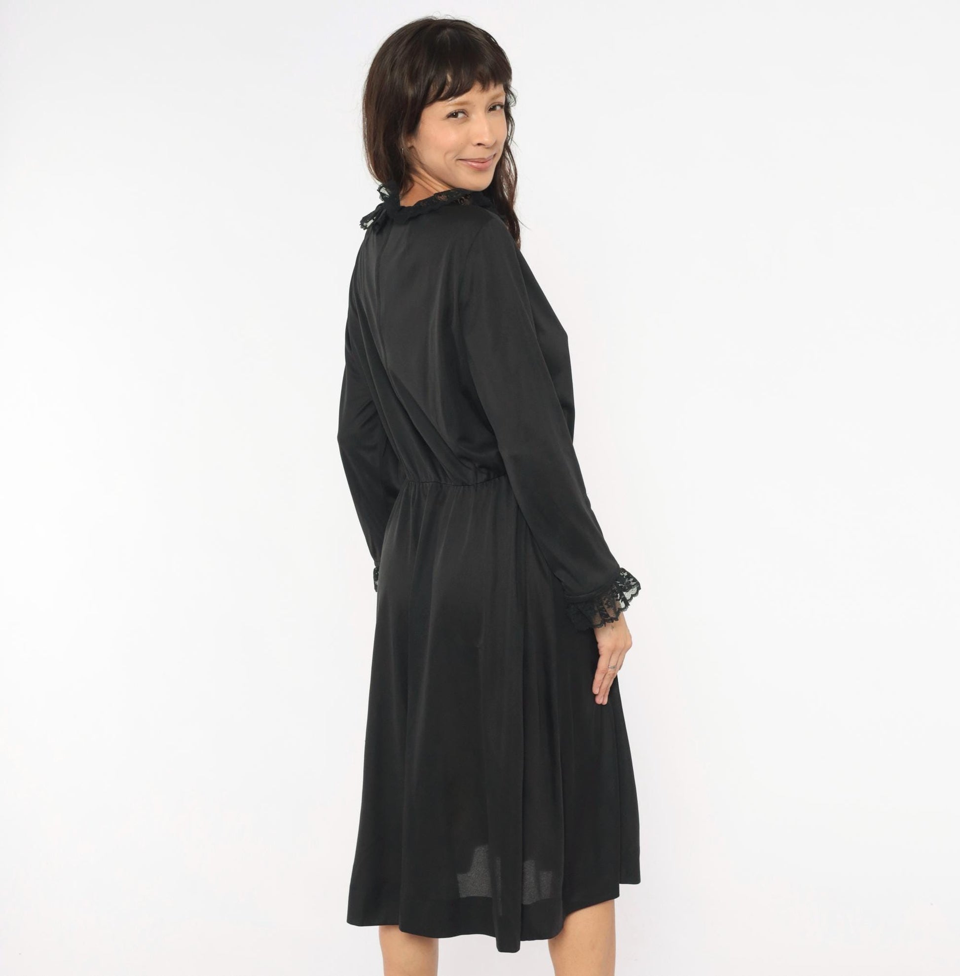 70s Black Lace Trim Scoop Neck A-Line Dress Knee Length Long Sleeve Medium Large