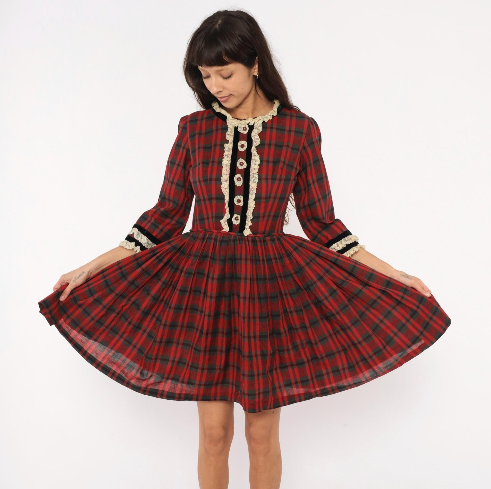 1960s Red Black Plaid Mini Dress Puff Sleeve Lace Trim Cotton Small S