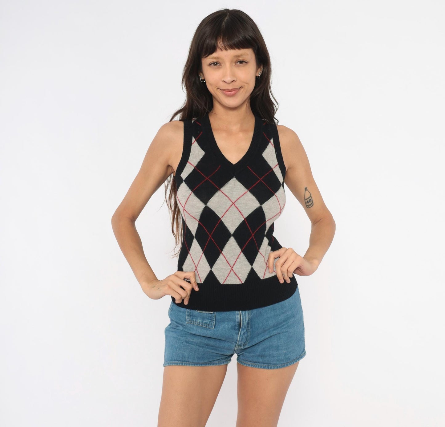 2000s Express Argyle Sweater Vest V-Neck Black Grey Red Diamond Knit XS