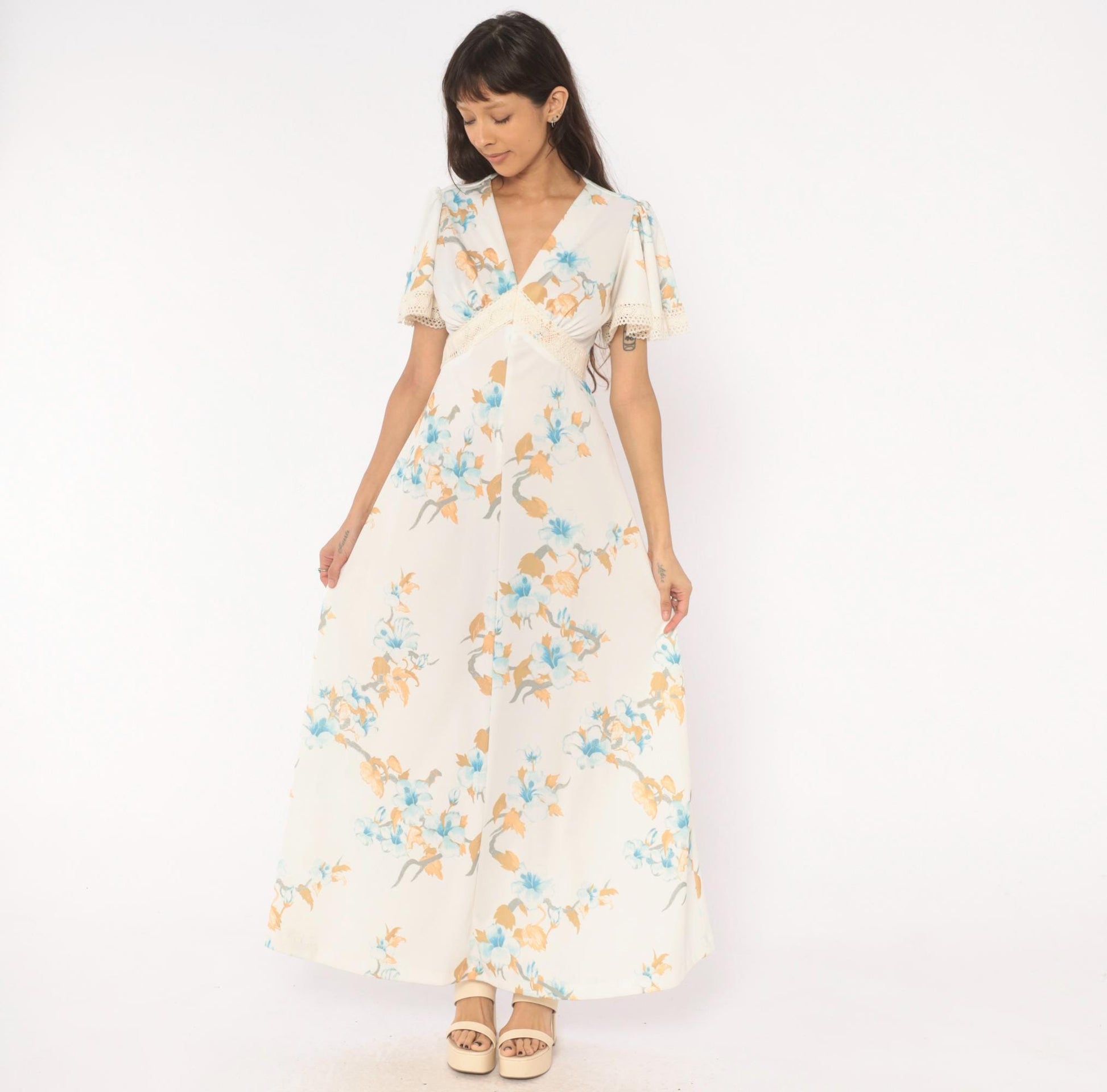 70s Floral Maxi Dress Crochet Lace V-Neck Puff Sleeve Ivory Blue Peach Large