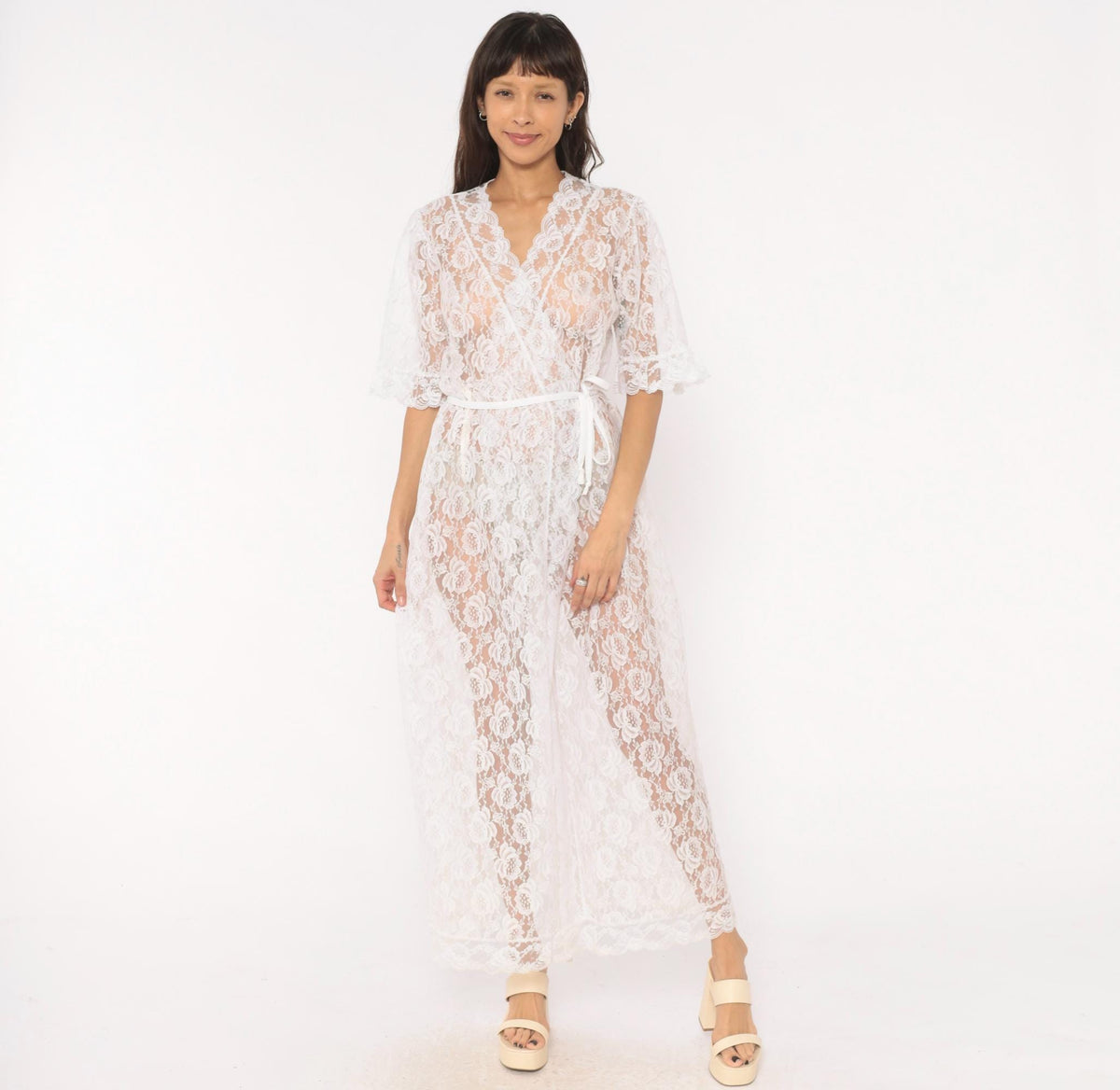 80s Pinehurst White Lace Maxi Robe Scalloped Floral Sheer Wrap Medium M