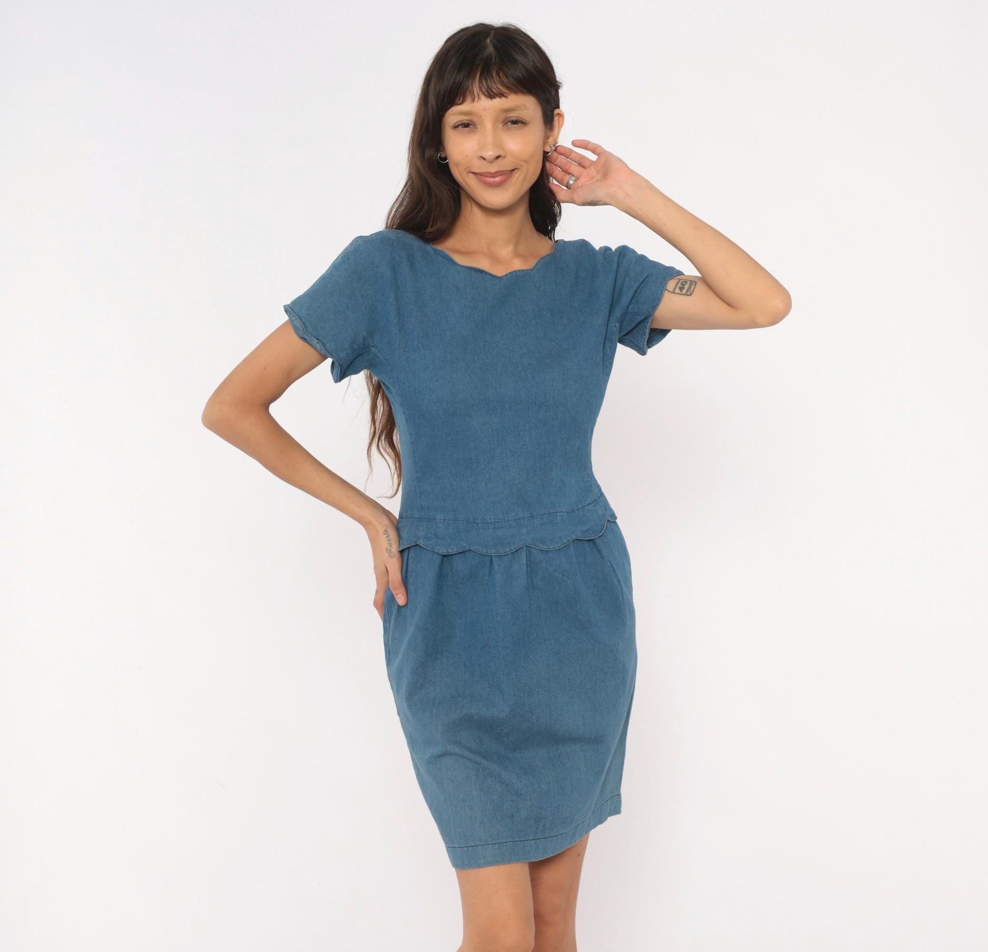 90s Central Falls Denim Dress Scalloped Waist Sweetheart Neckline Blue Medium M