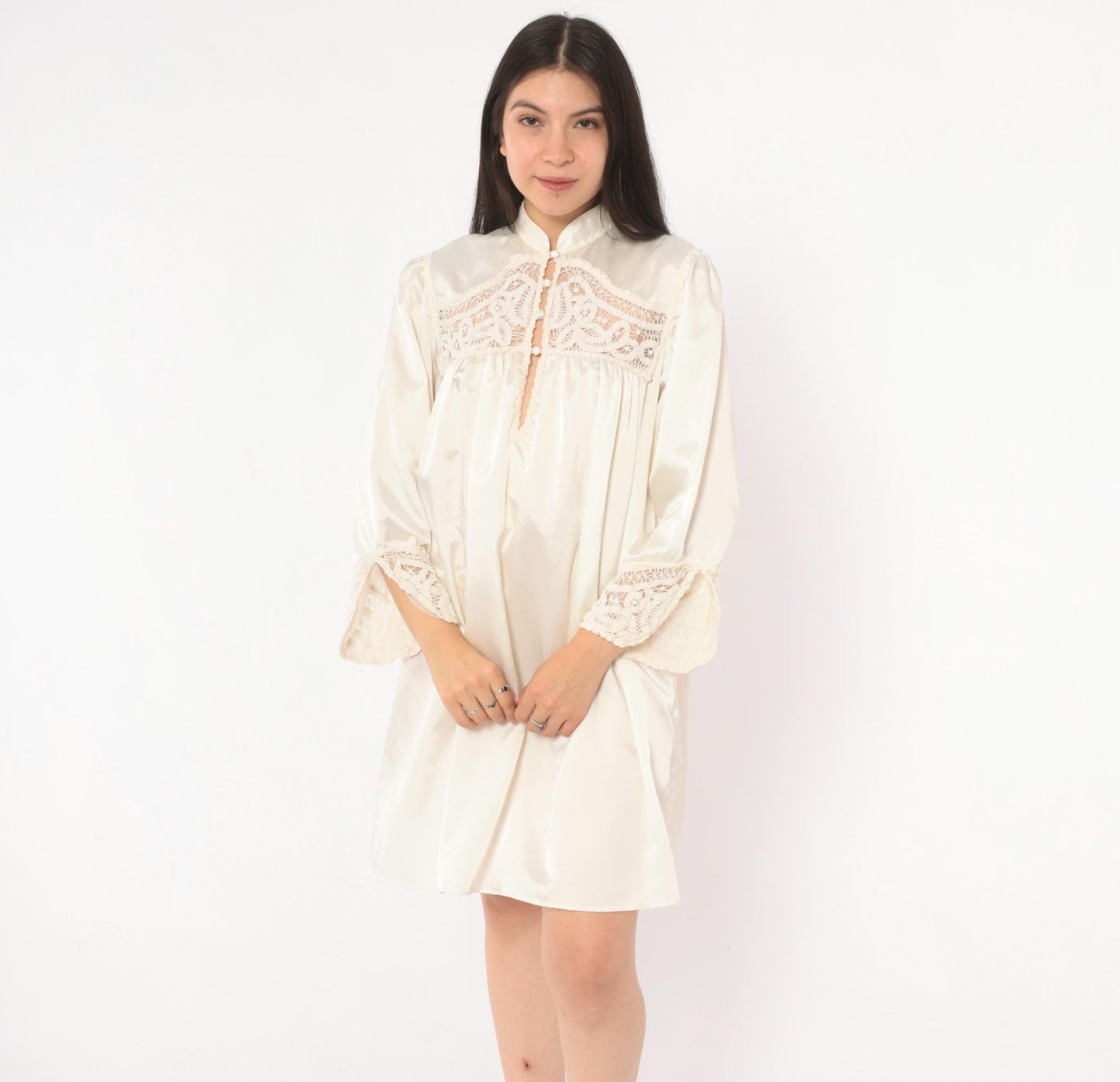 80s Iris Satin Babydoll Robe Cutwork Lace Mandarin Collar Puff Sleeve Cream Large L