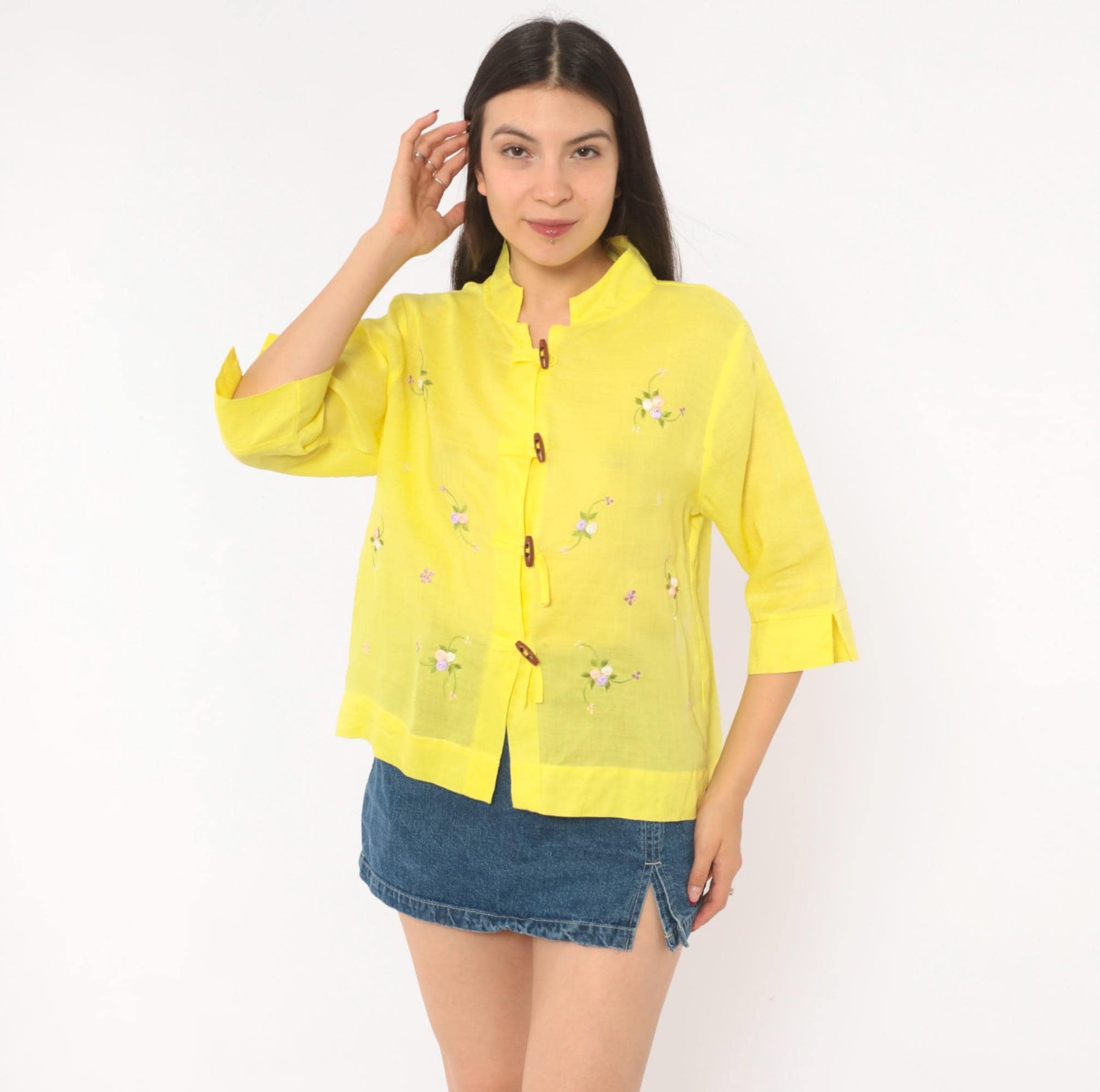 80s Yellow Embroidered Floral Mandarin Collar Blouse Cotton Three Quarter Sleeve Medium