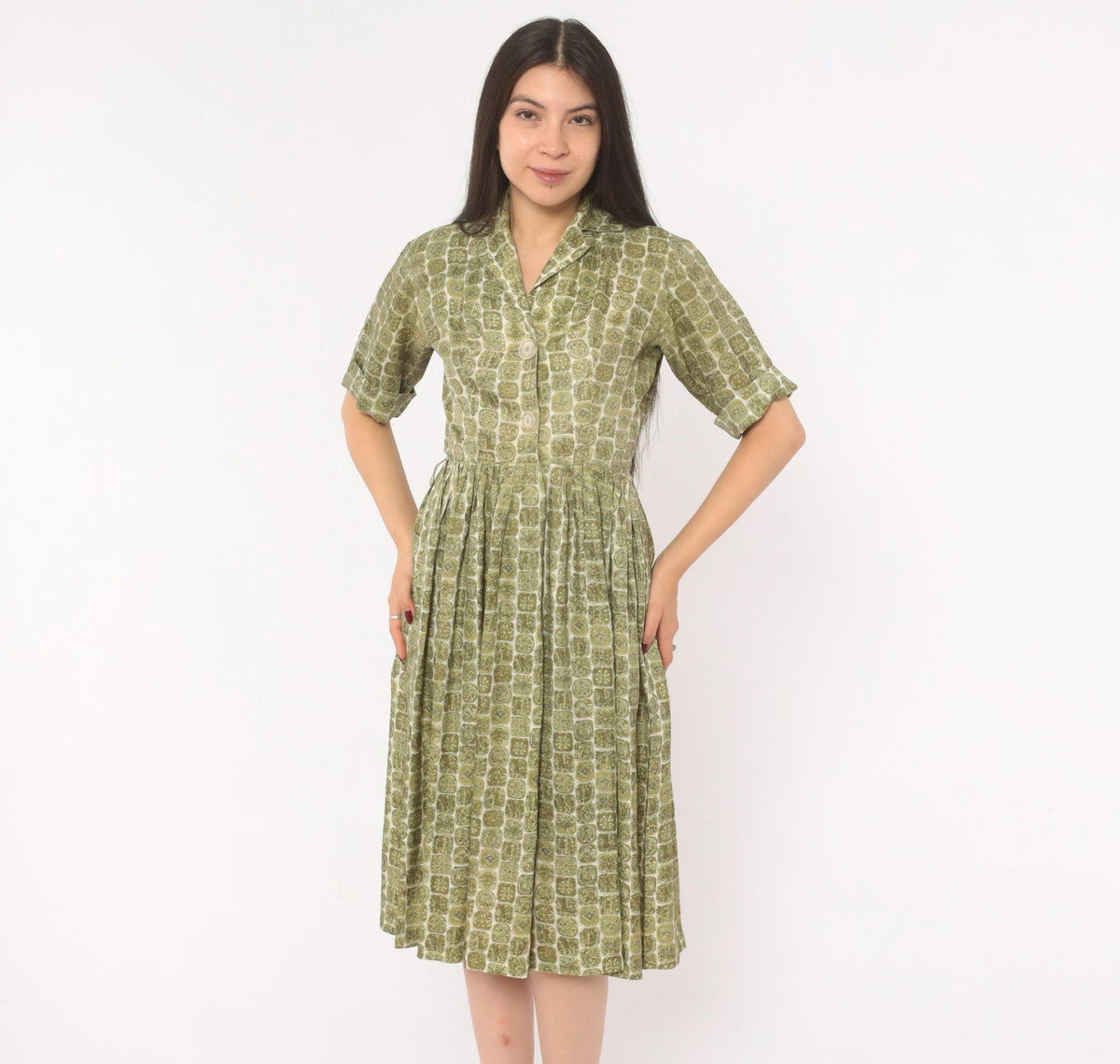 60s Olive Medallion Shirtdress Pleated Skirt Notched Collar Cream Small S