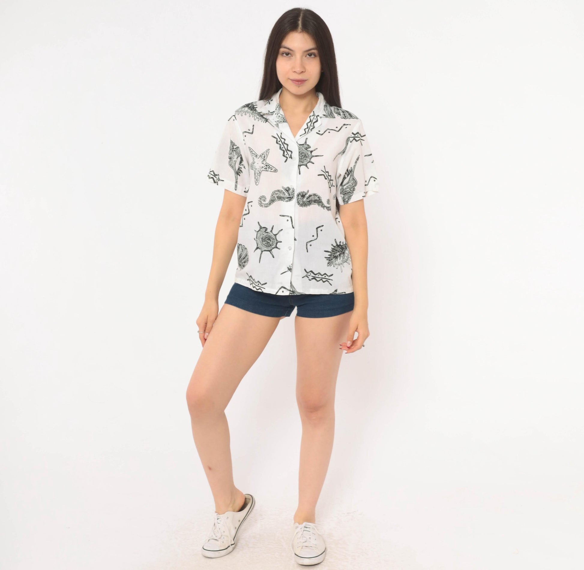 90s Cheryl Tiegs Seashell Print Camp Collar Shirt White Black Cotton XS