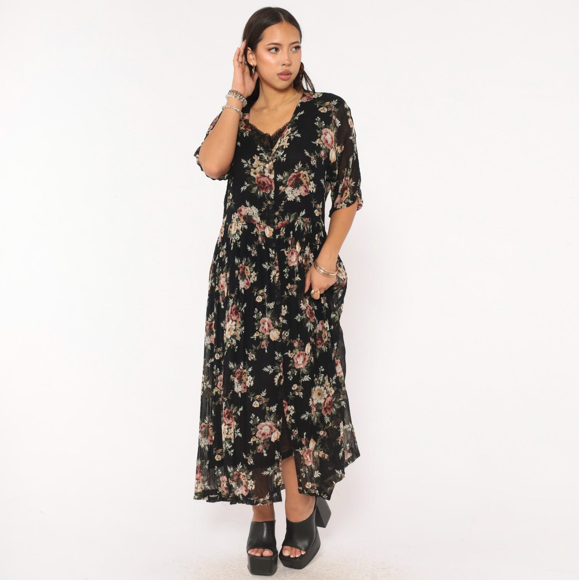 90s Nostalgia Black Floral Maxi Dress V Neck Button Front Crochet Lace Small