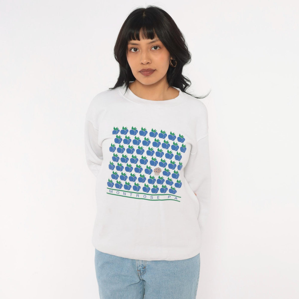 Y2K Gildan Blueberry Muffin Sweatshirt White Montrose PA Graphic Small