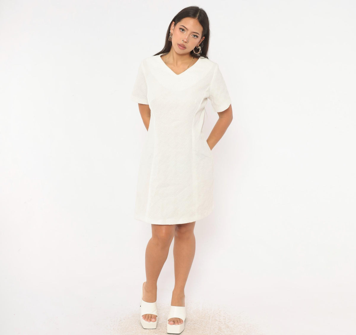 60s White Shift Dress V Neck Short Sleeve Mod A Line Jacquard Medium M