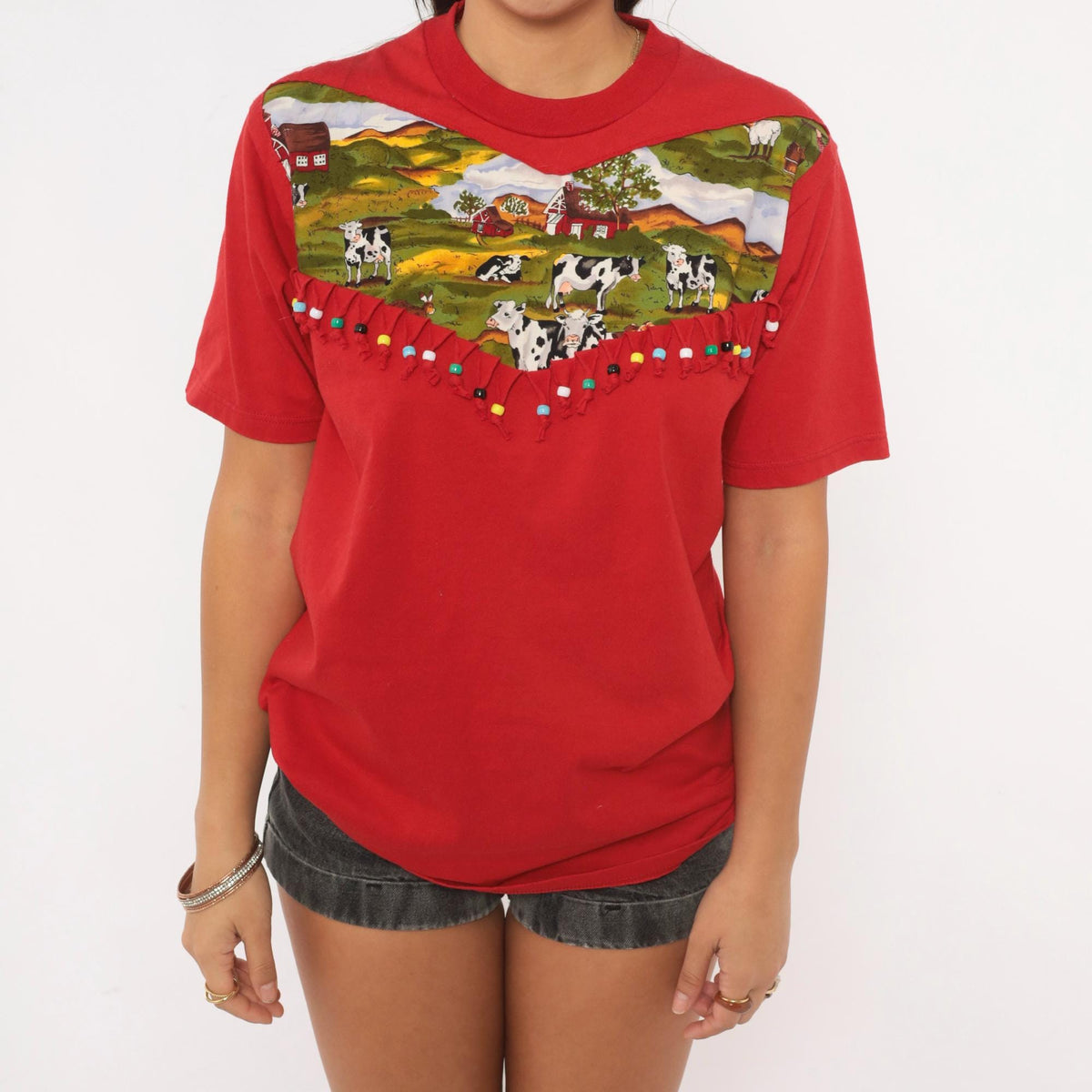 90s Jerzees Cow Print Red Cotton Tee Farm Scene Beaded Yoke Medium M
