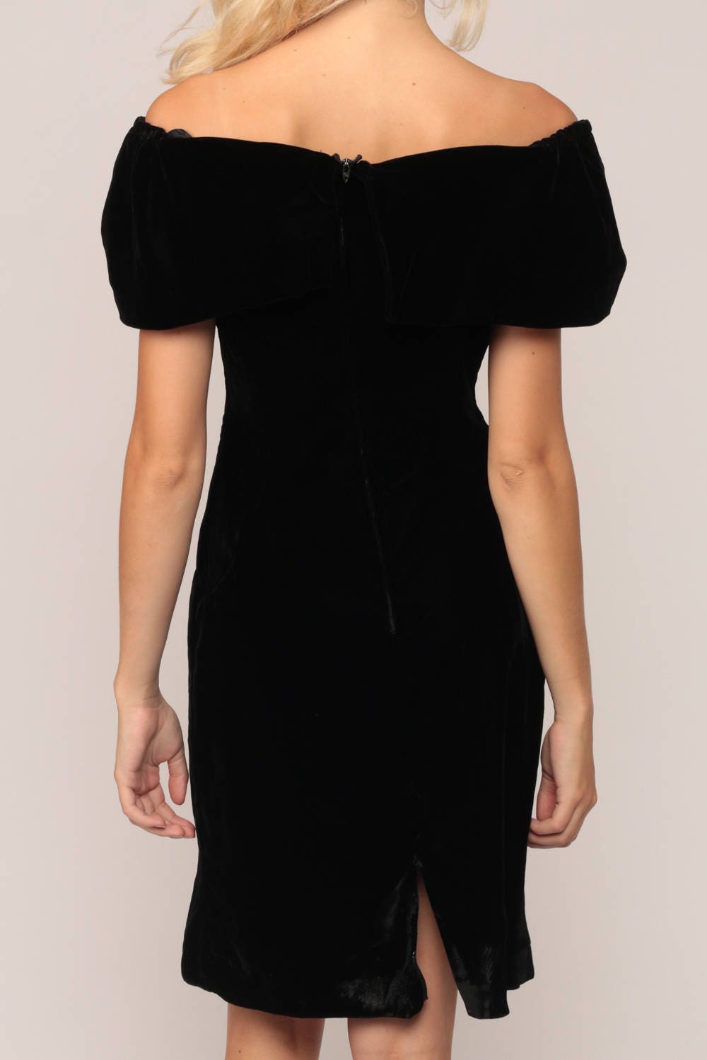 80s Black Velvet Off-Shoulder Mini Dress Sheath Pencil Cocktail Medium