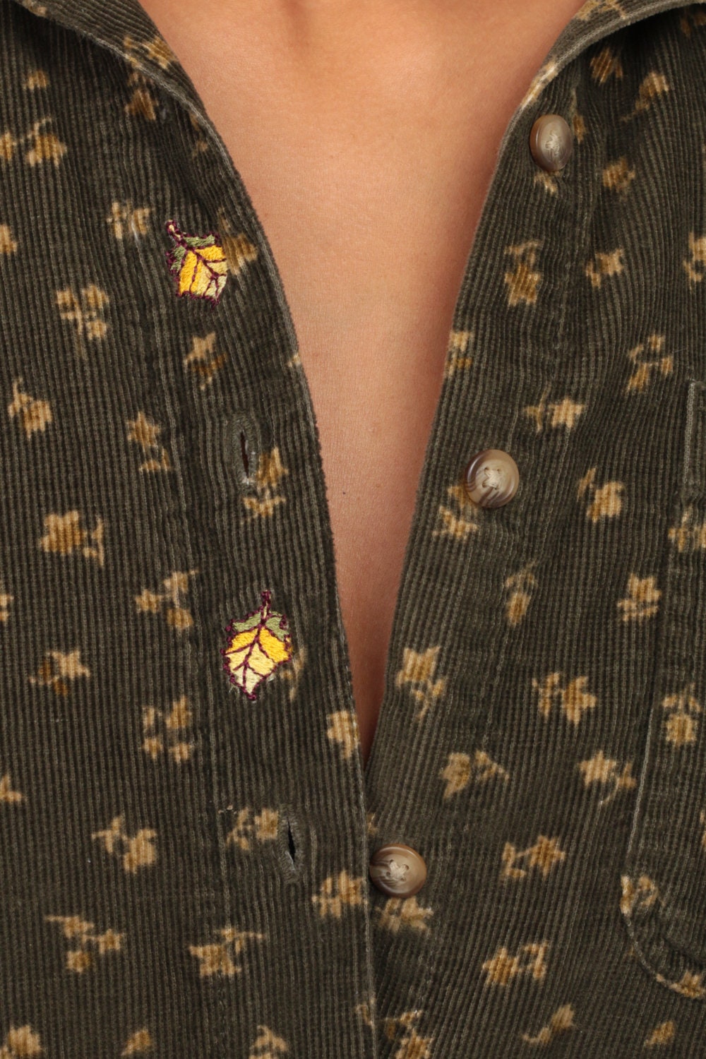 90s Looney Tunes Tweety Bird Floral Corduroy Button-Up Shirt Extra Large