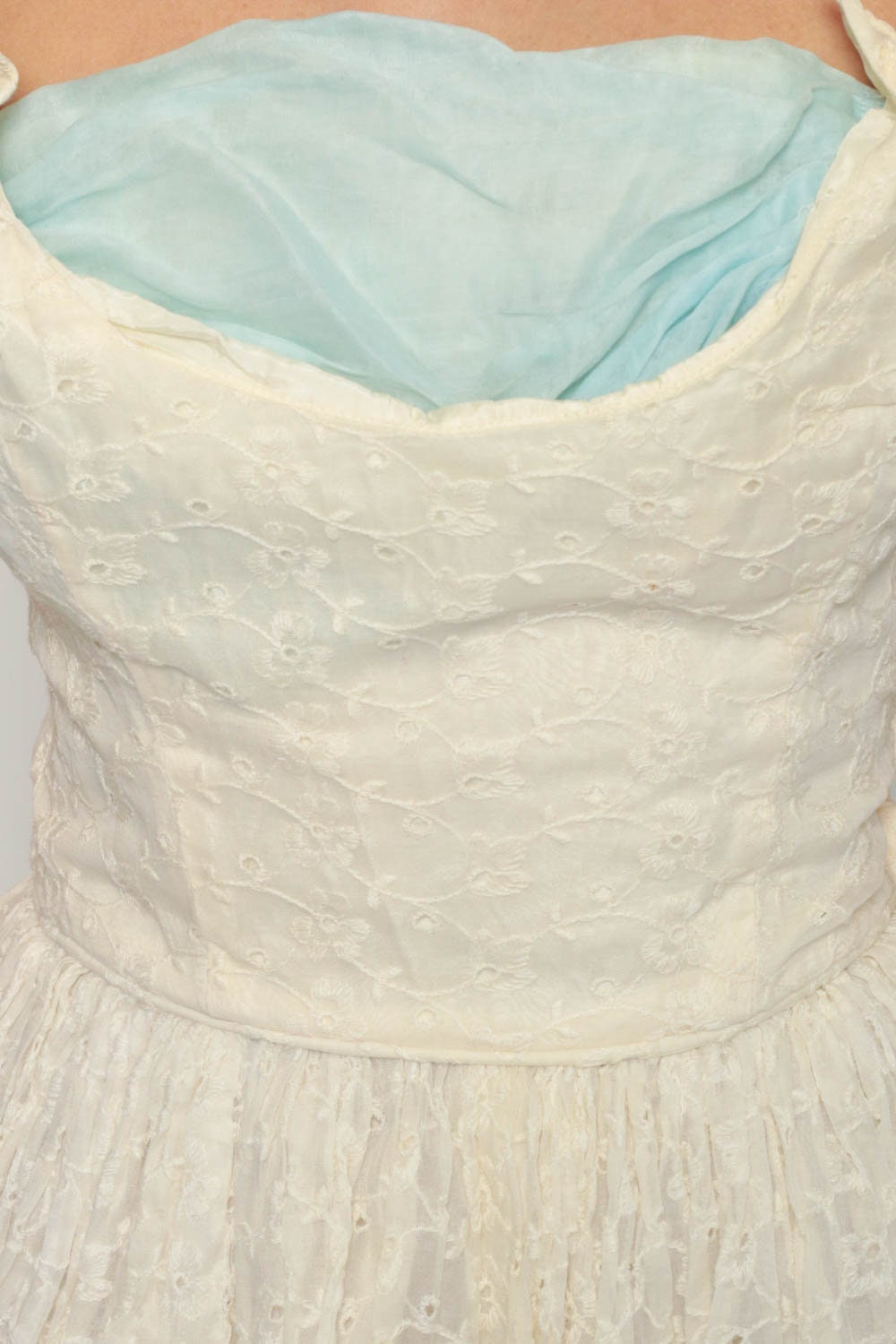 1960s Cream Eyelet Lace Strapless Maxi Dress Shelf Bust Extra Small