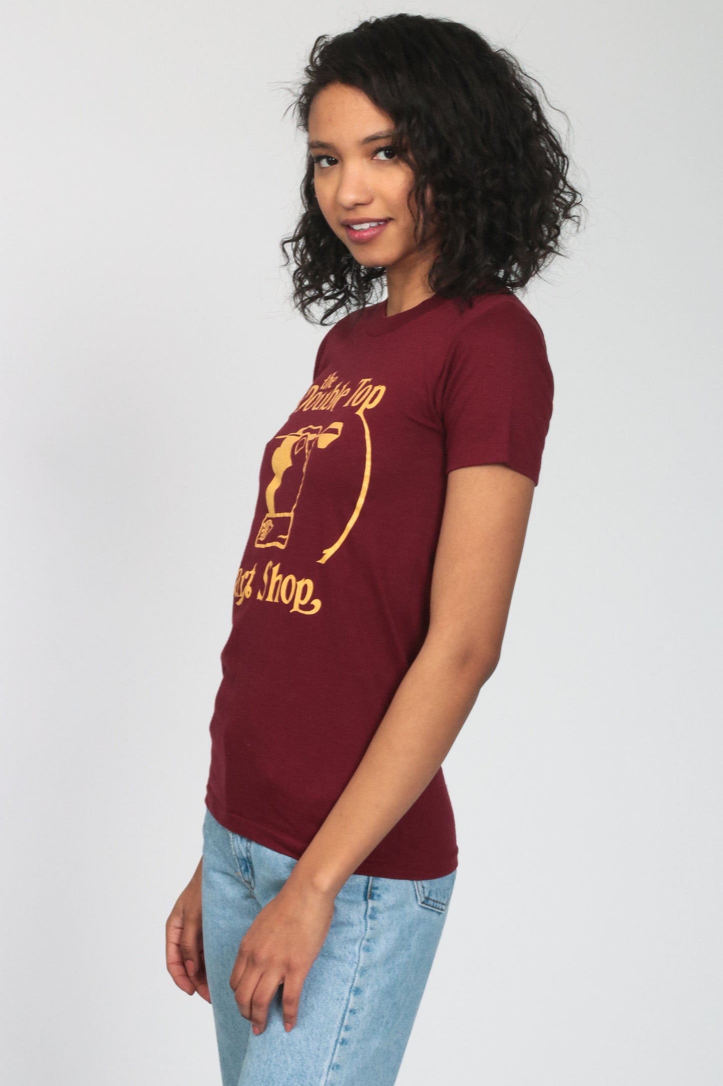 80s Dart Shop Graphic T-Shirt Burgundy Yellow Single Stitch Extra Small