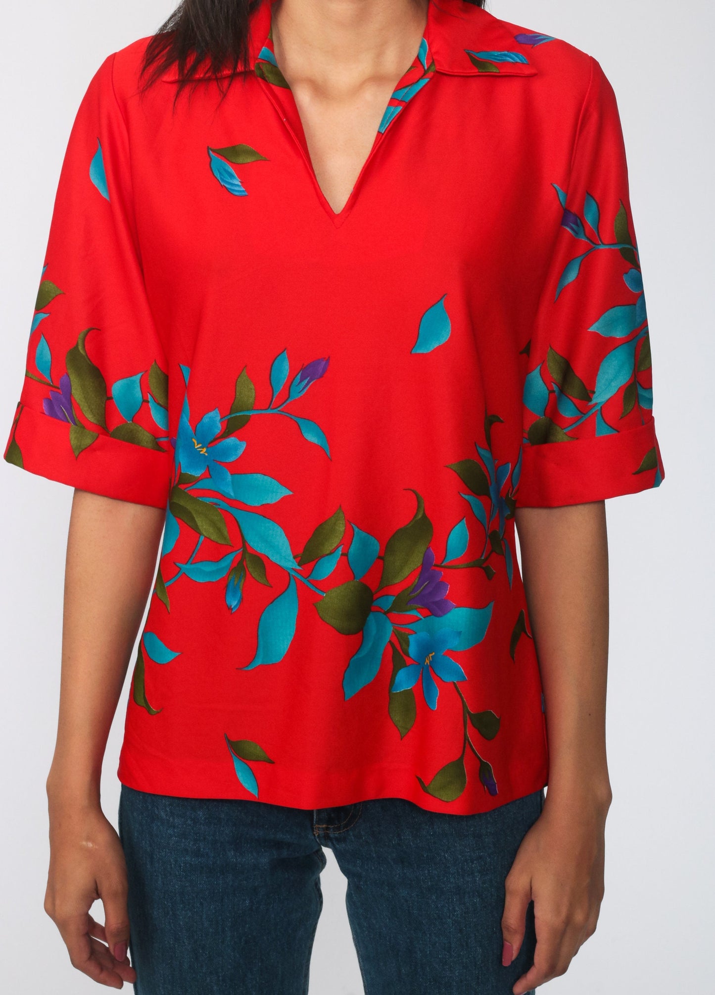 70s Red Floral Blouse Pointed Collar Short Sleeve Polyester Top Medium