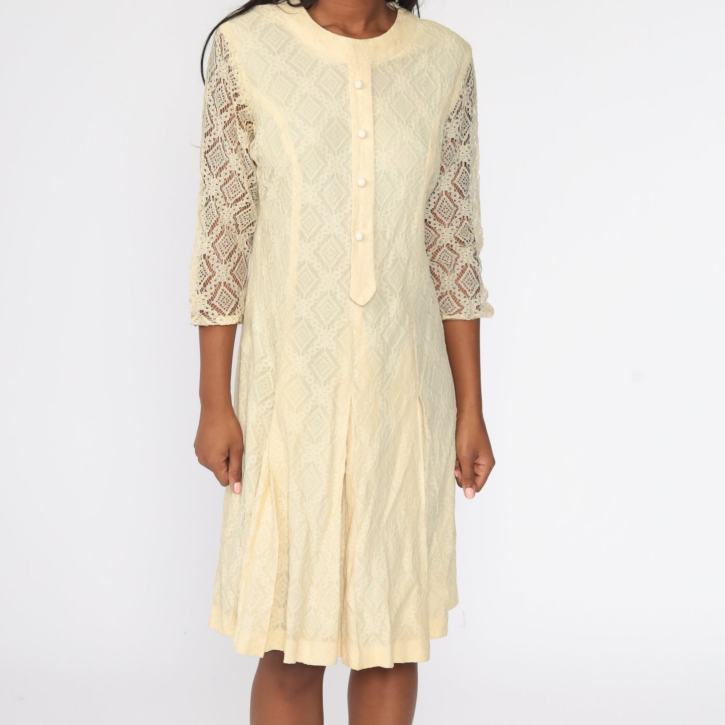 1960s Mod Yellow Lace Shift Dress Drop Waist Pleated Mini Large L
