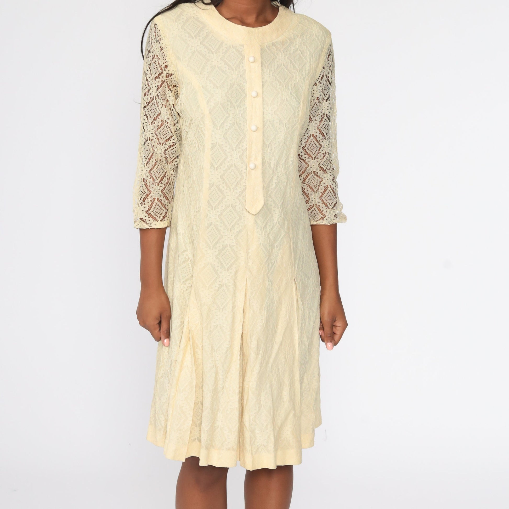1960s Mod Yellow Lace Shift Dress Drop Waist Pleated Mini Large L