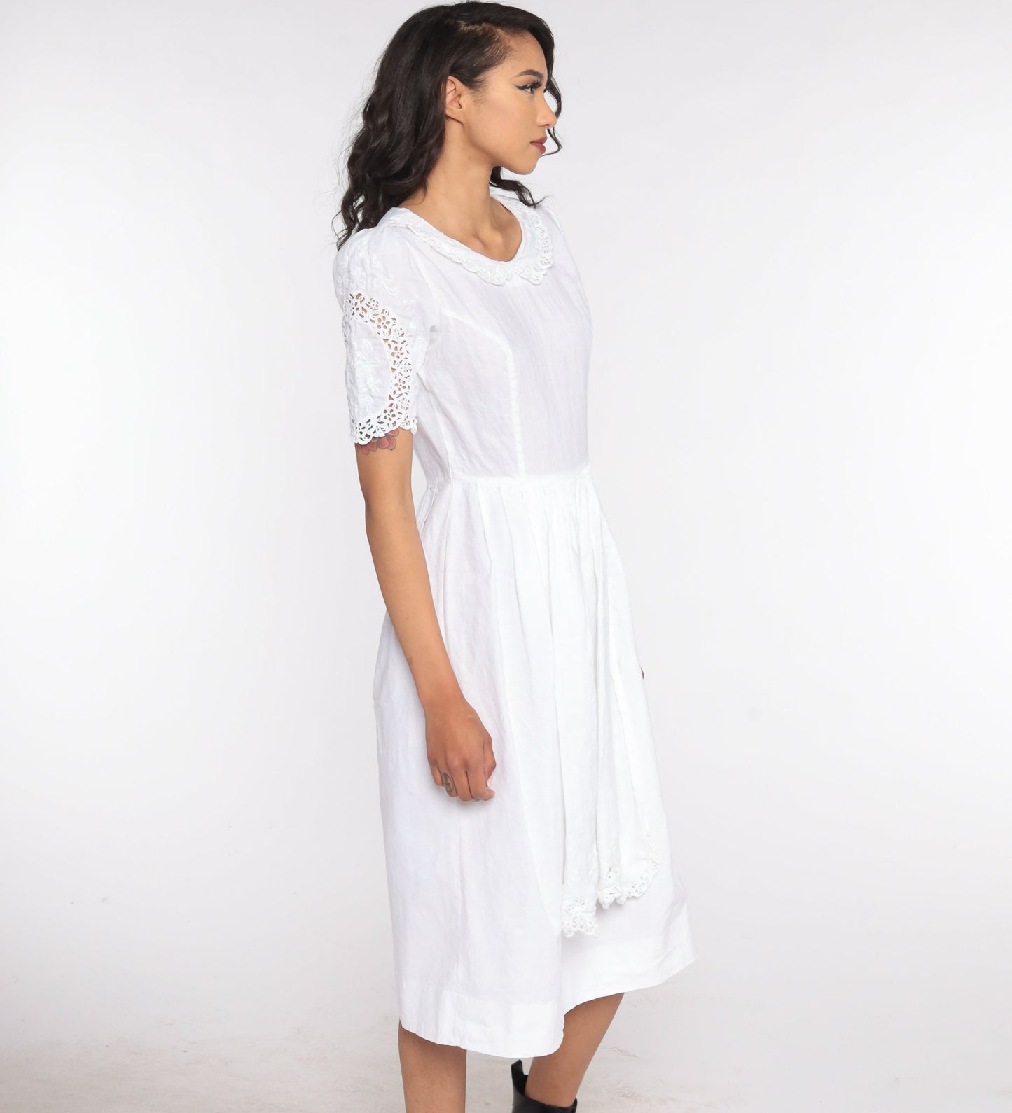 1970s White Linen Cotton Midi Dress Peter Pan Collar Puff Sleeve Small