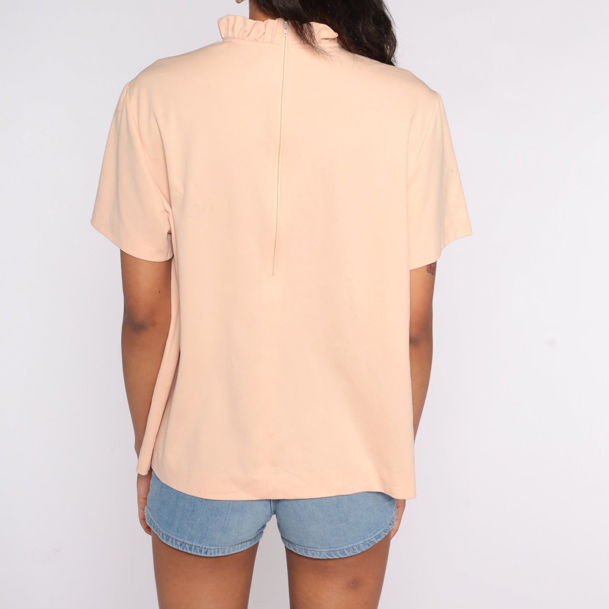 70s Peach Ruffle Neck Blouse Short Sleeve Polyester Shirt Extra Large XL
