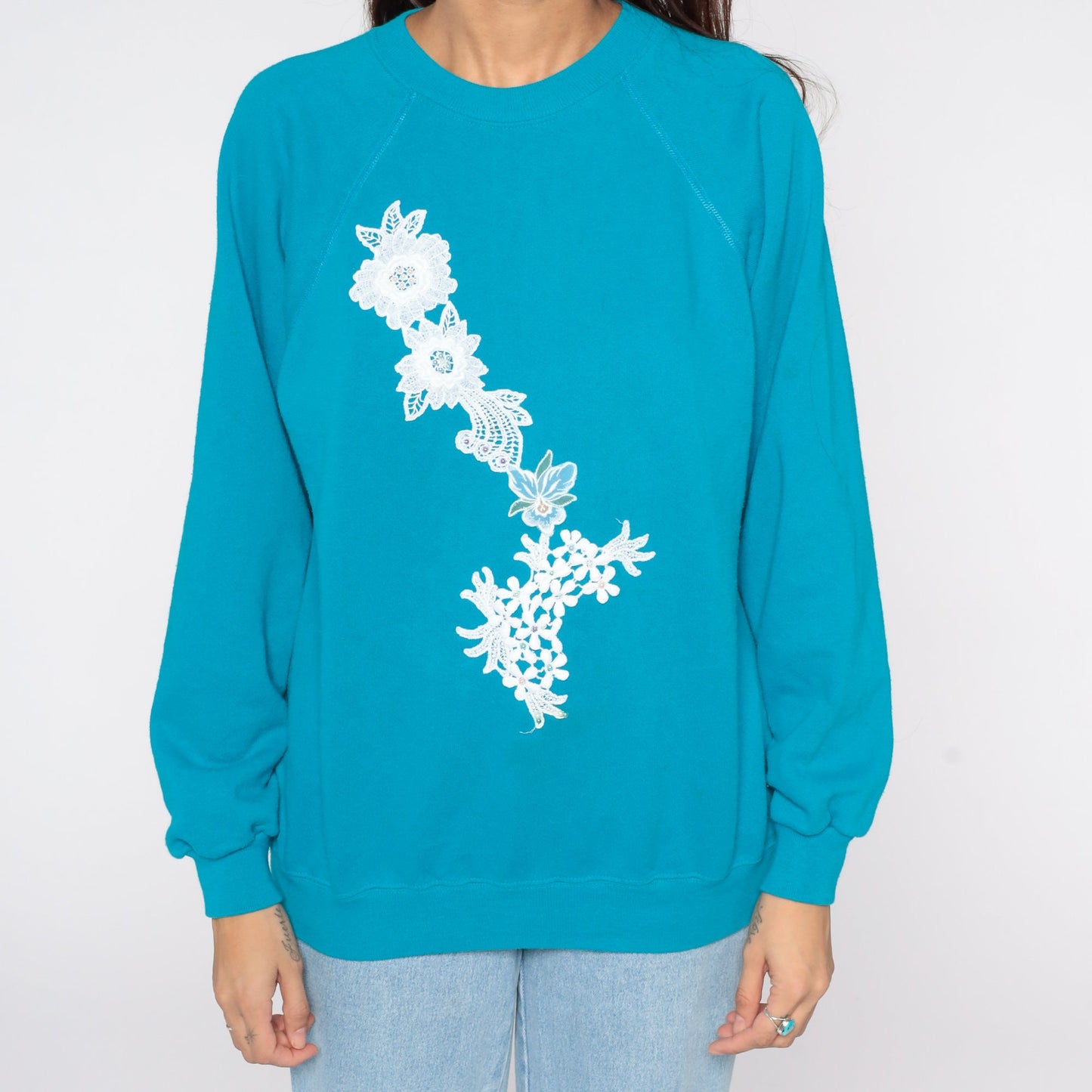 80s Hanes Floral Lace Applique Beaded Raglan Sweatshirt Blue Medium