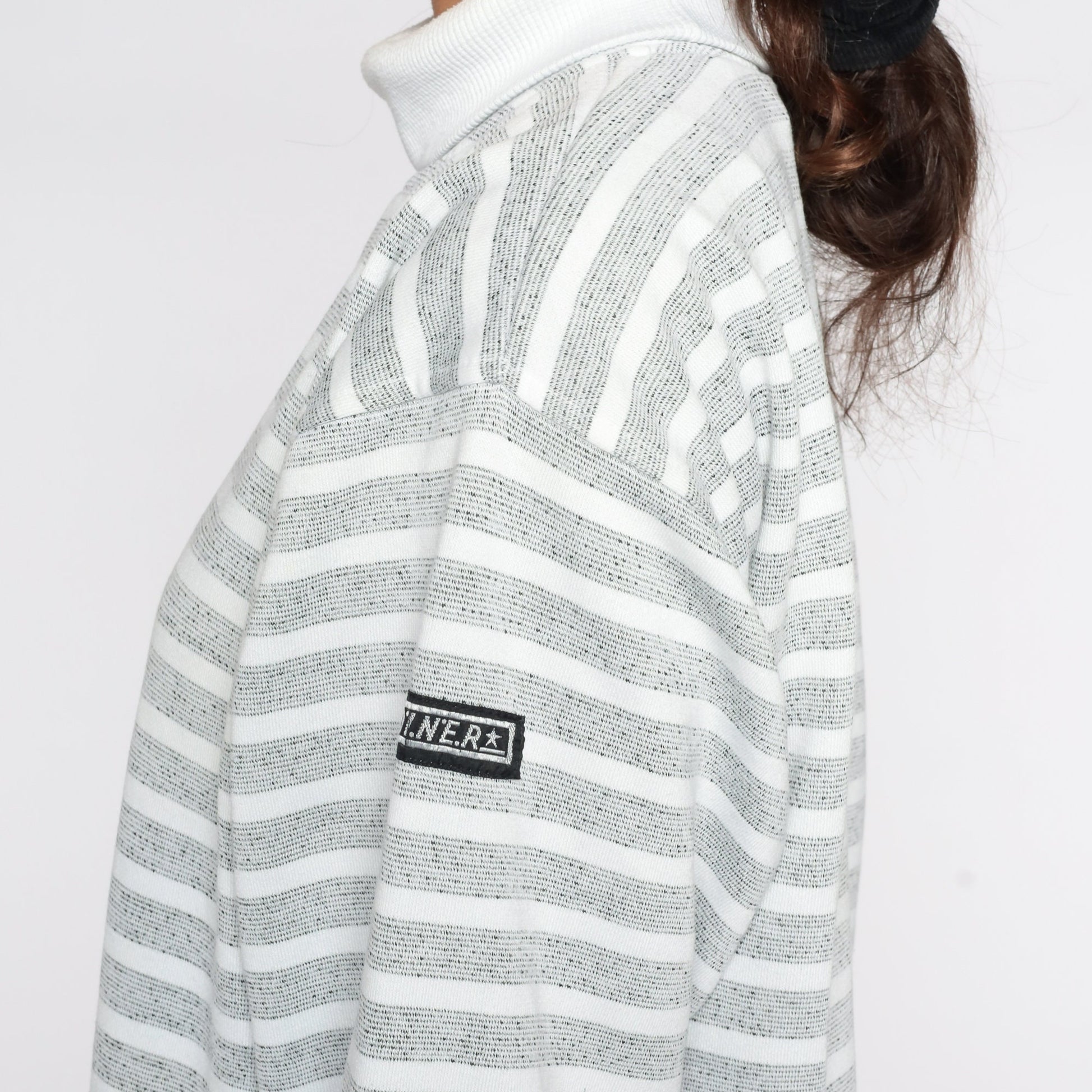 80s Striped Mock Neck Sweatshirt White Grey Pullover Medium