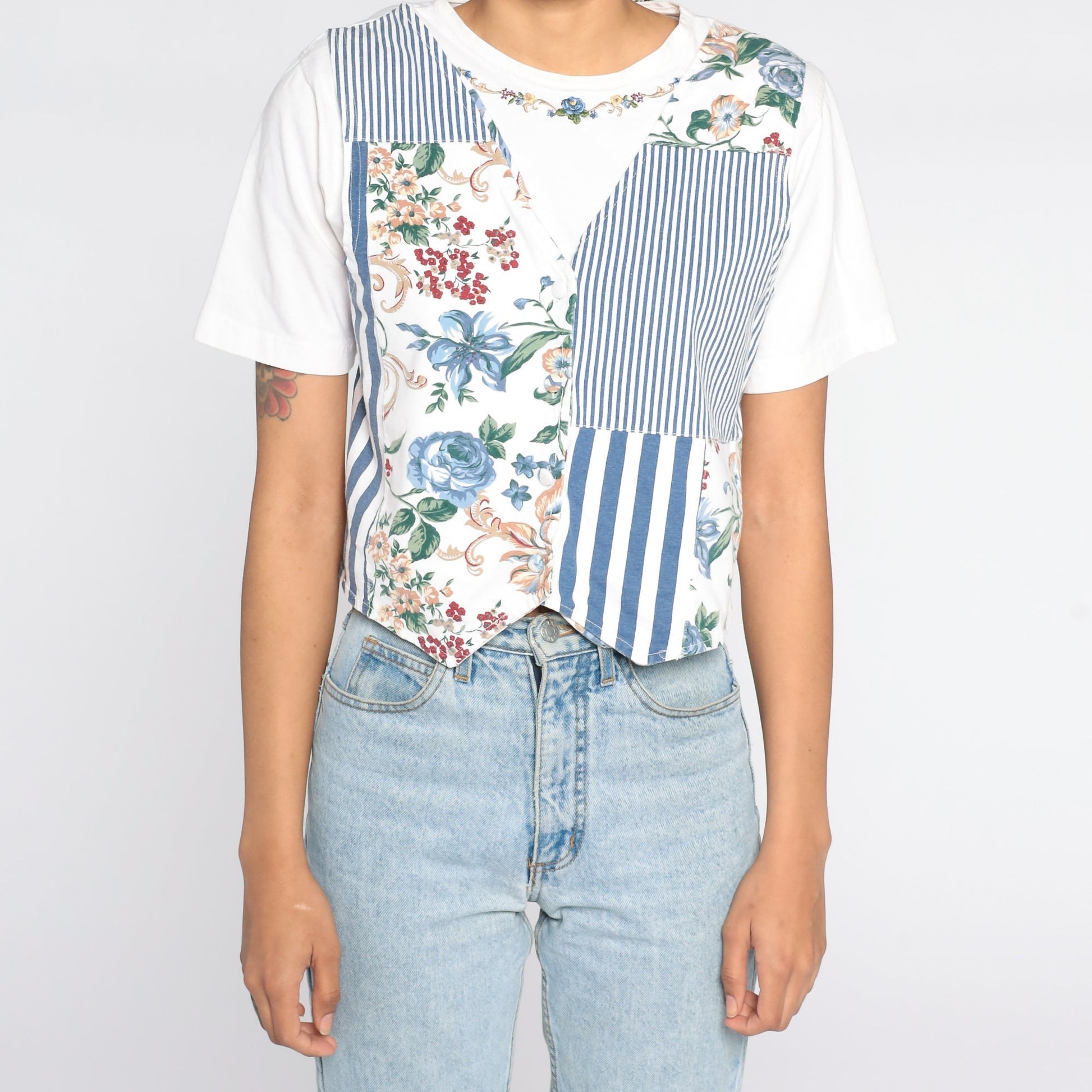 90s Floral T-Shirt White Graphic Tee Attached Vest Cotton Small Petite