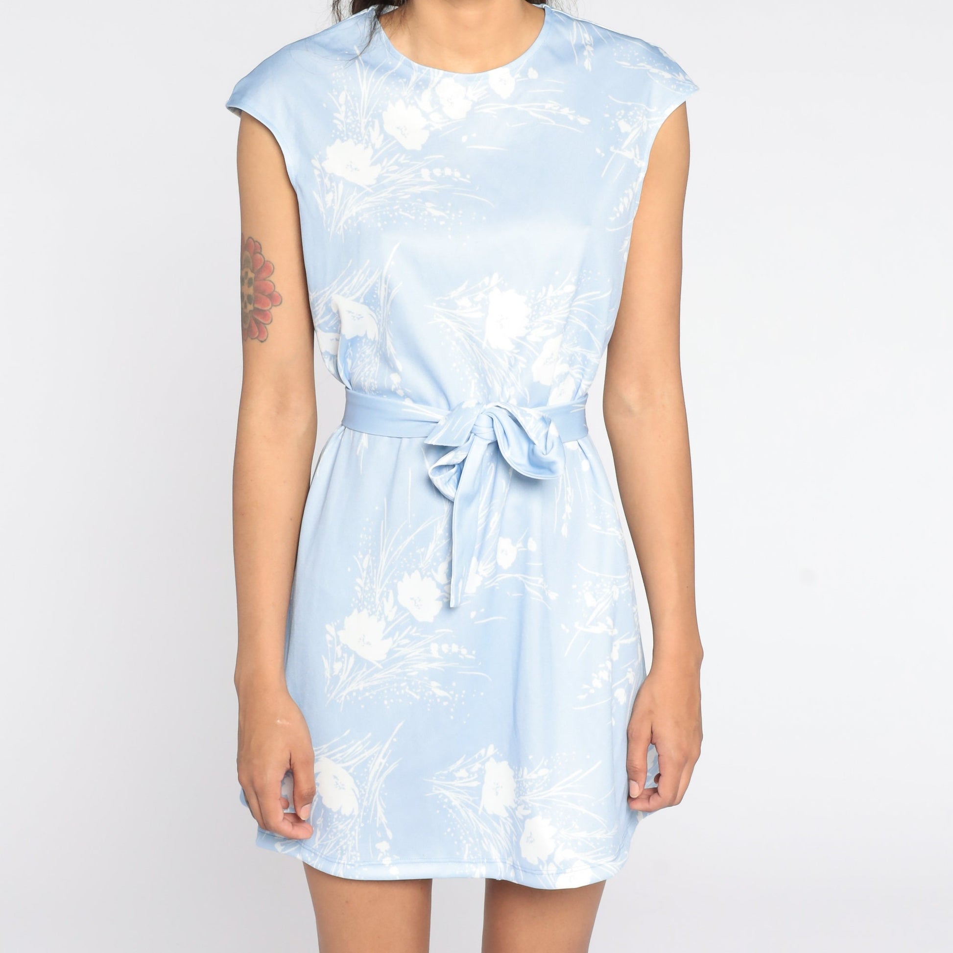 1970s Floral Mini Dress Baby Blue Shift Cap Sleeve Medium