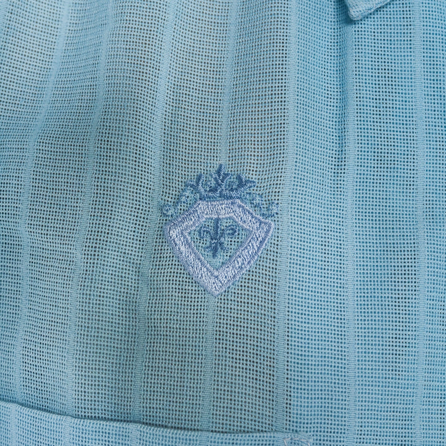 70s Light Blue Button-Up Shirt Fleur De Lis Crest Pointed Collar Short Sleeve Large
