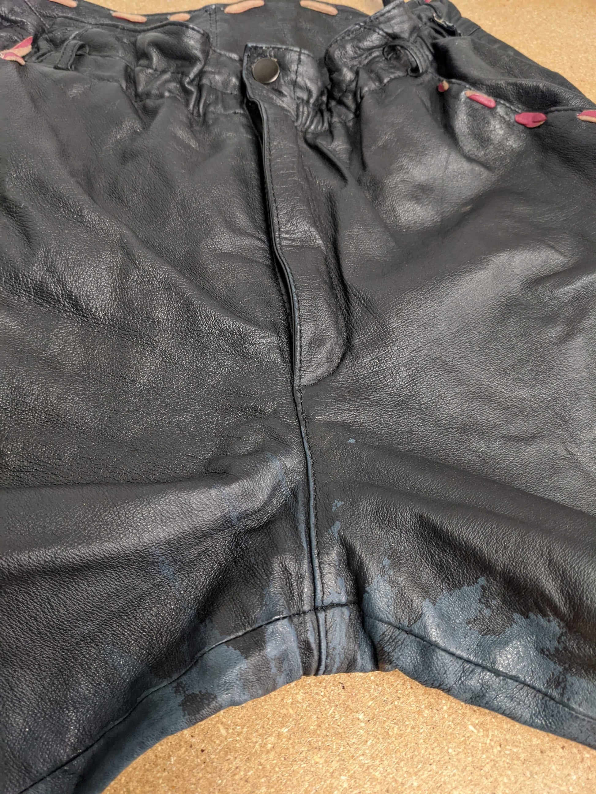 80s Black Leather High-Waist Tapered Pants Medium