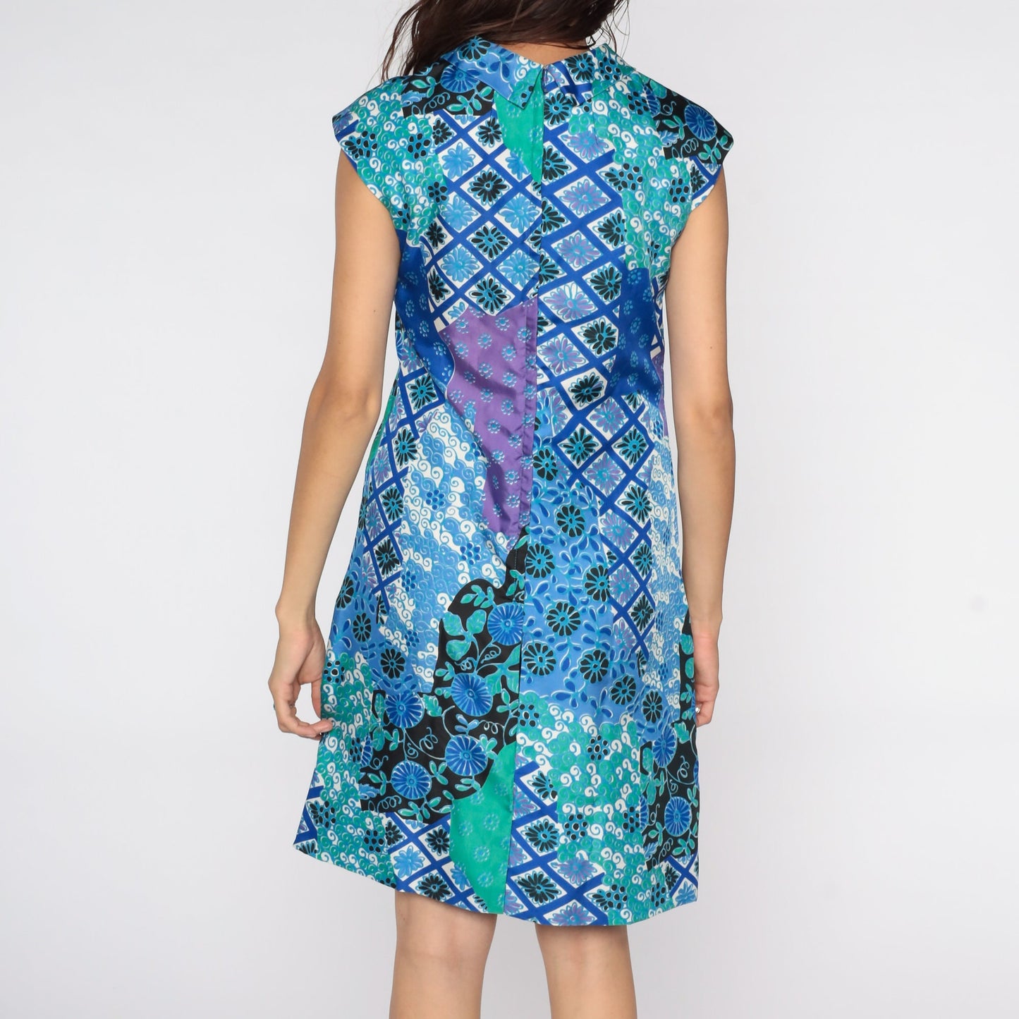 1970s Psychedelic Floral Mini Shift Dress Purple Cap Sleeve Small