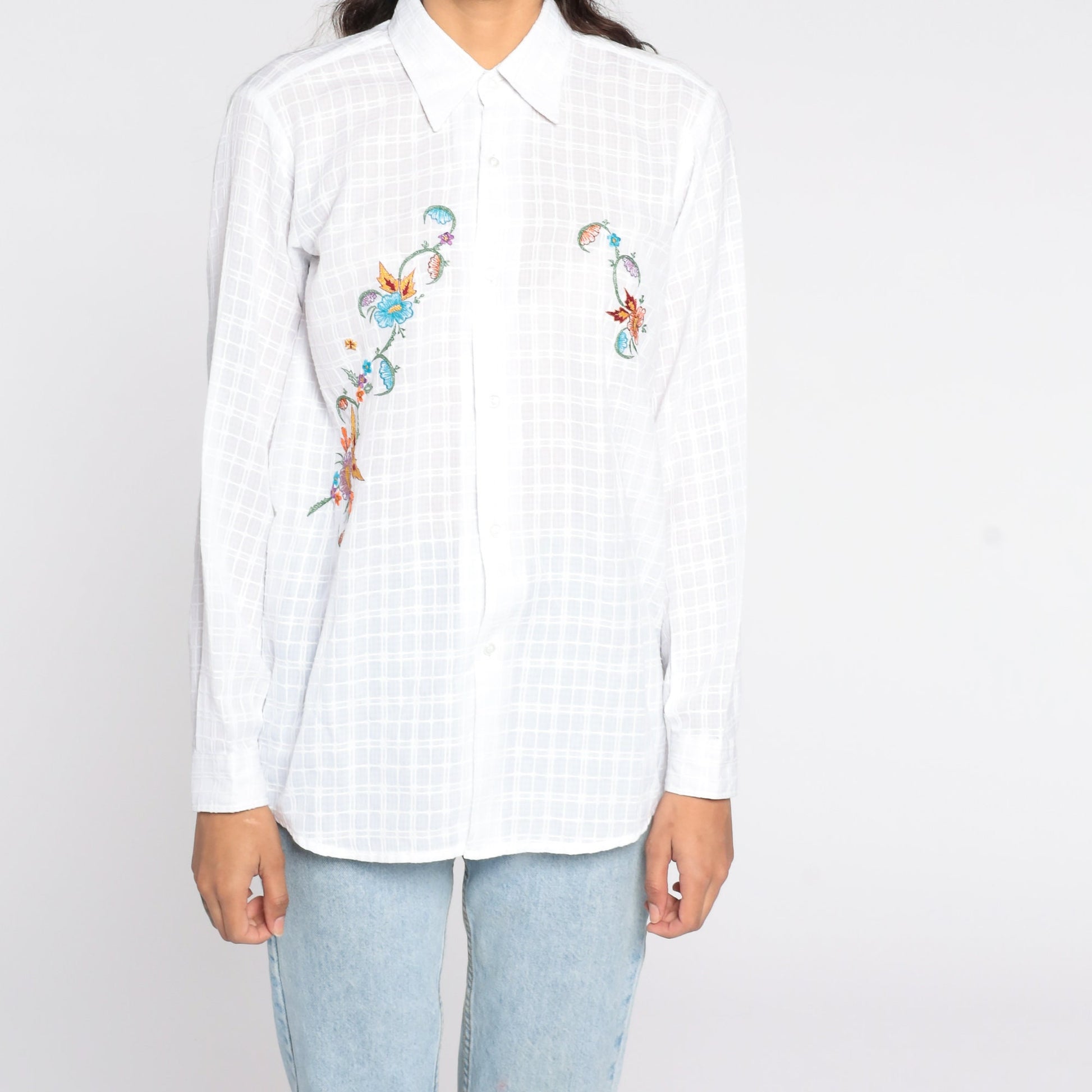 80s White Floral Embroidered Button-Up Blouse Long Sleeve Medium