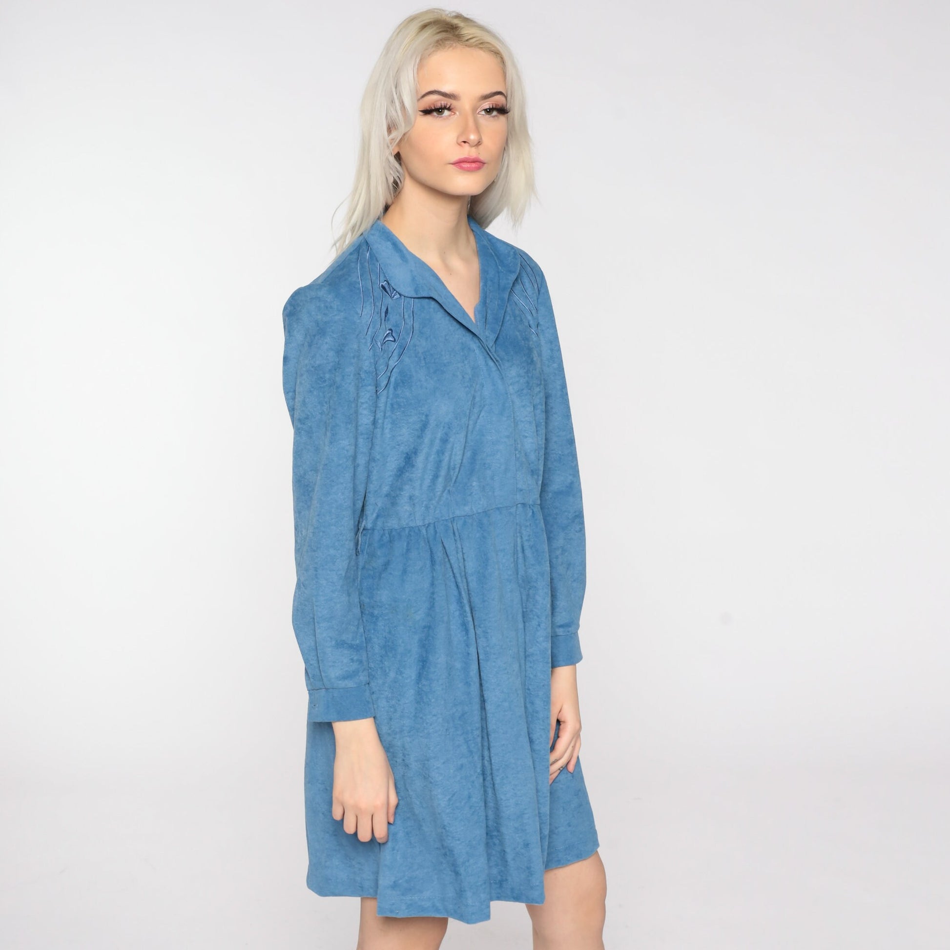 80s Blue Floral Embroidered Mini Shirtdress High Waist Button Up Long Sleeve Medium