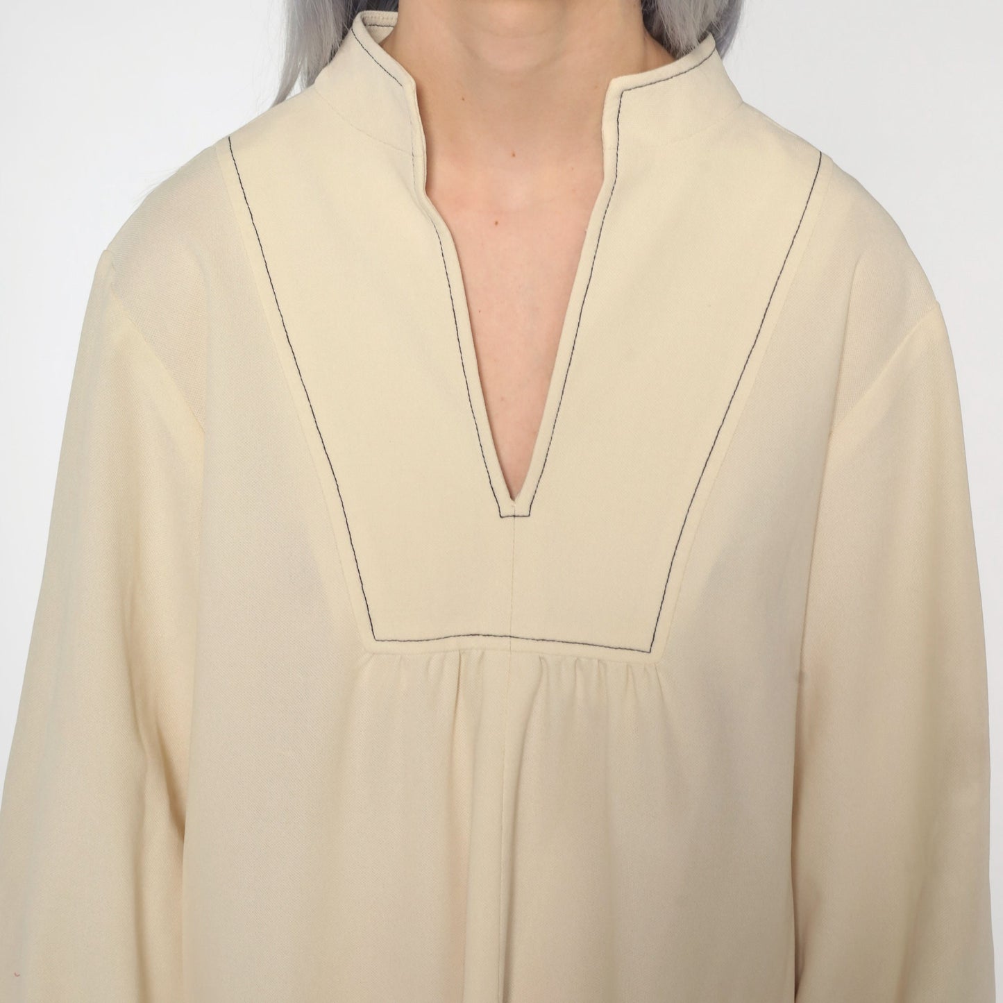 1960s Cream Shift Dress V-Neck Long Sleeve Mod Mini Polyester Large L