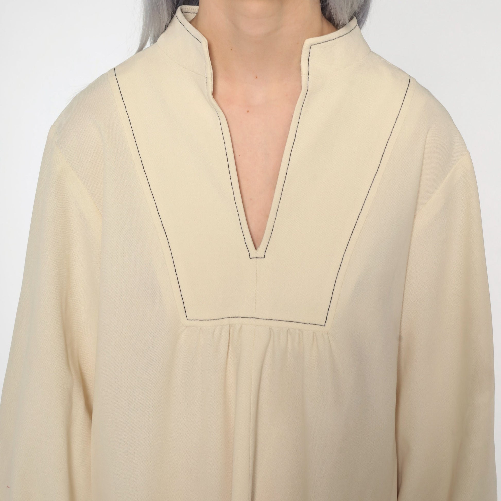1960s Cream Shift Dress V-Neck Long Sleeve Mod Mini Polyester Large L