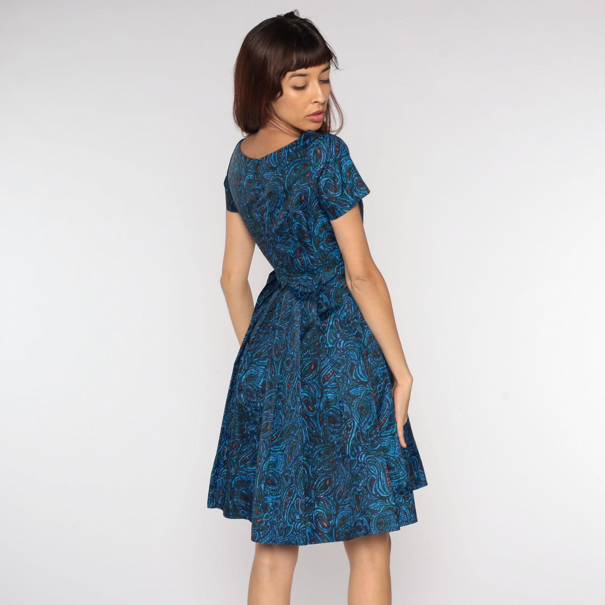 1960s Blue Paisley Pleated Midi Dress High Waist Short Sleeve Extra Small XS