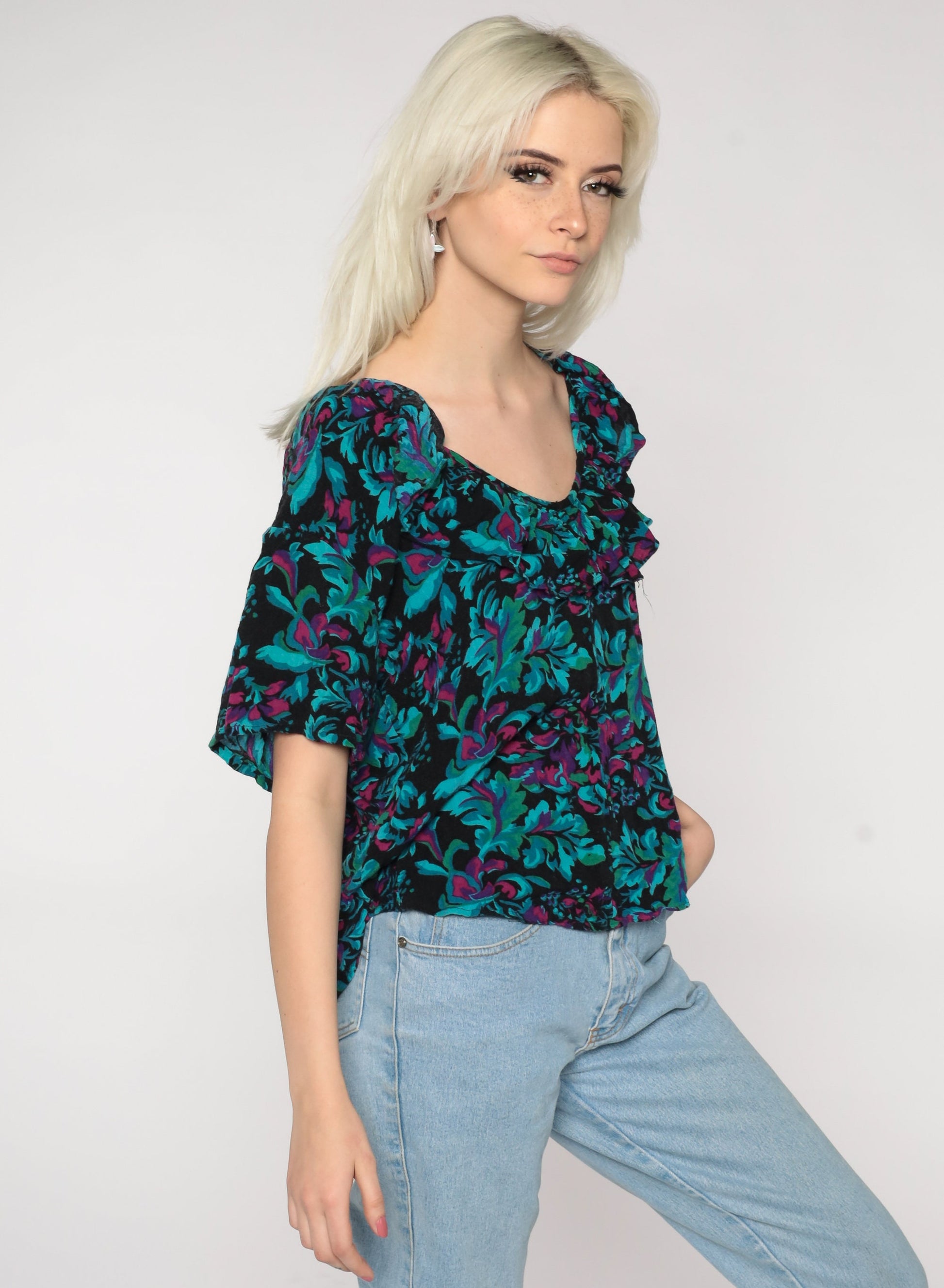 80s Floral Ruffle Blouse Black Green Flower Print Short Sleeve Large