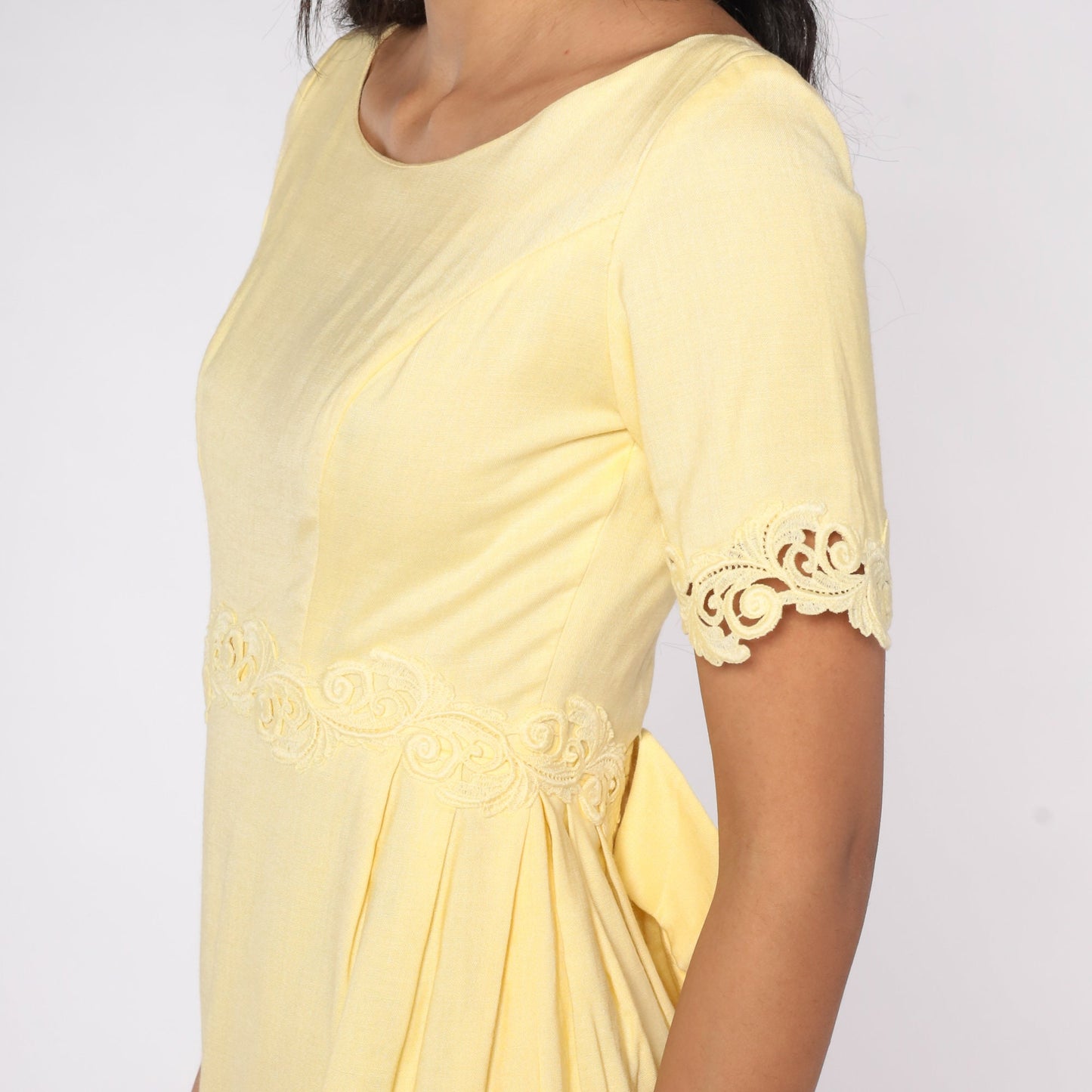 1960s Yellow Mini Dress Lace Trim High Waist Bow Cocktail Sheath Small