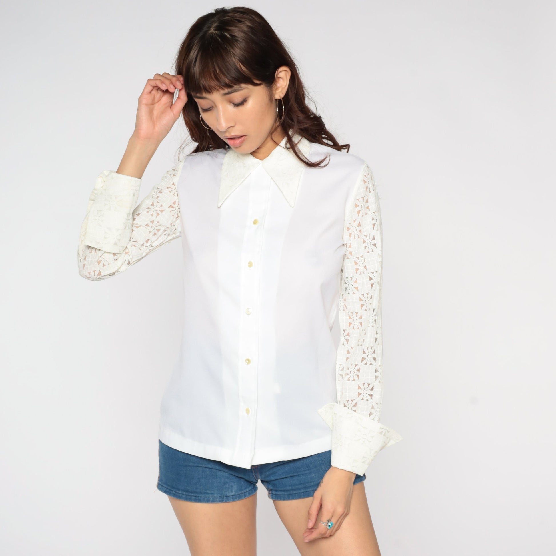 70s White Lace Blouse Floral Cutout Dagger Collar Button-Up Small