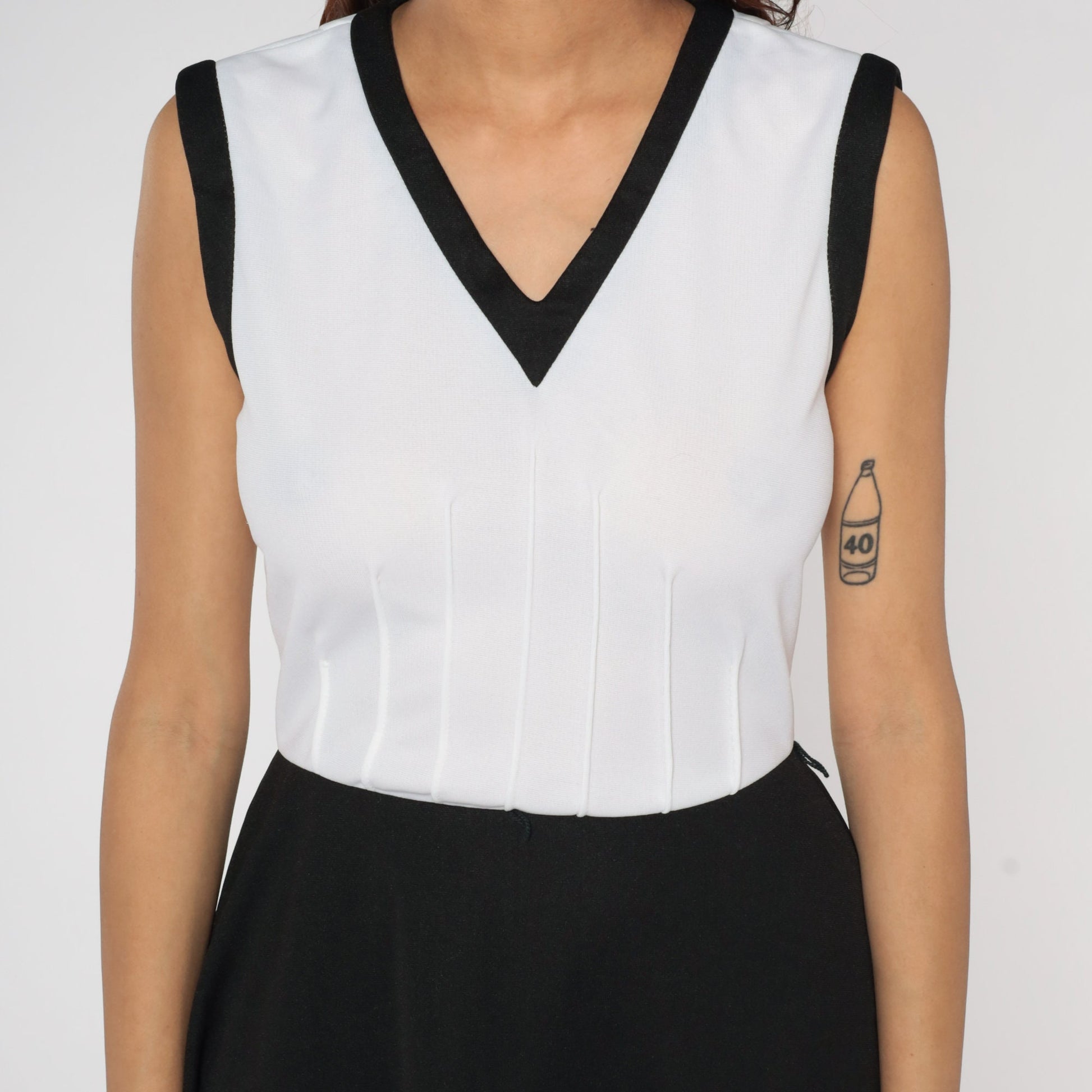 70s Black White Colorblock Midi Dress Sleeveless High Waist V Neck Medium