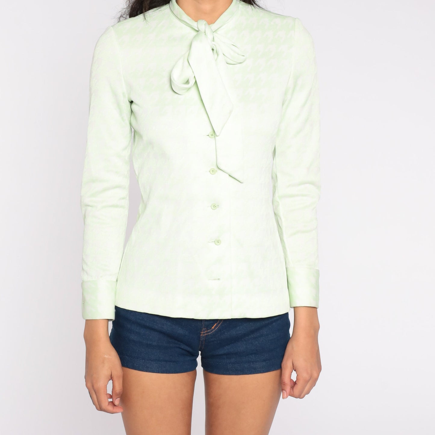 70s Ascot Bow Blouse Pale Green Houndstooth Check Long Sleeve Small