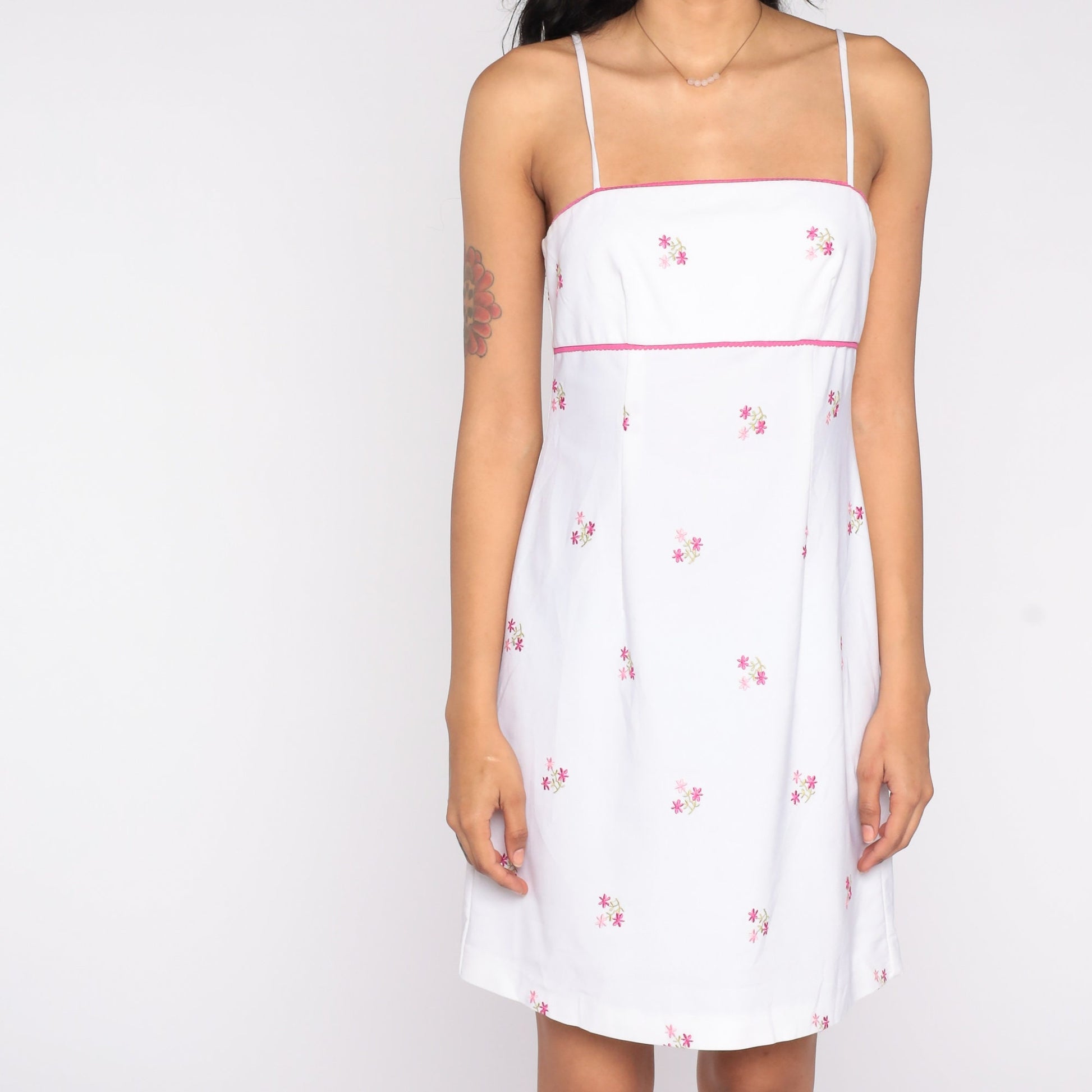 00s White Floral Embroidered Mini Dress Spaghetti Strap Shift Medium M