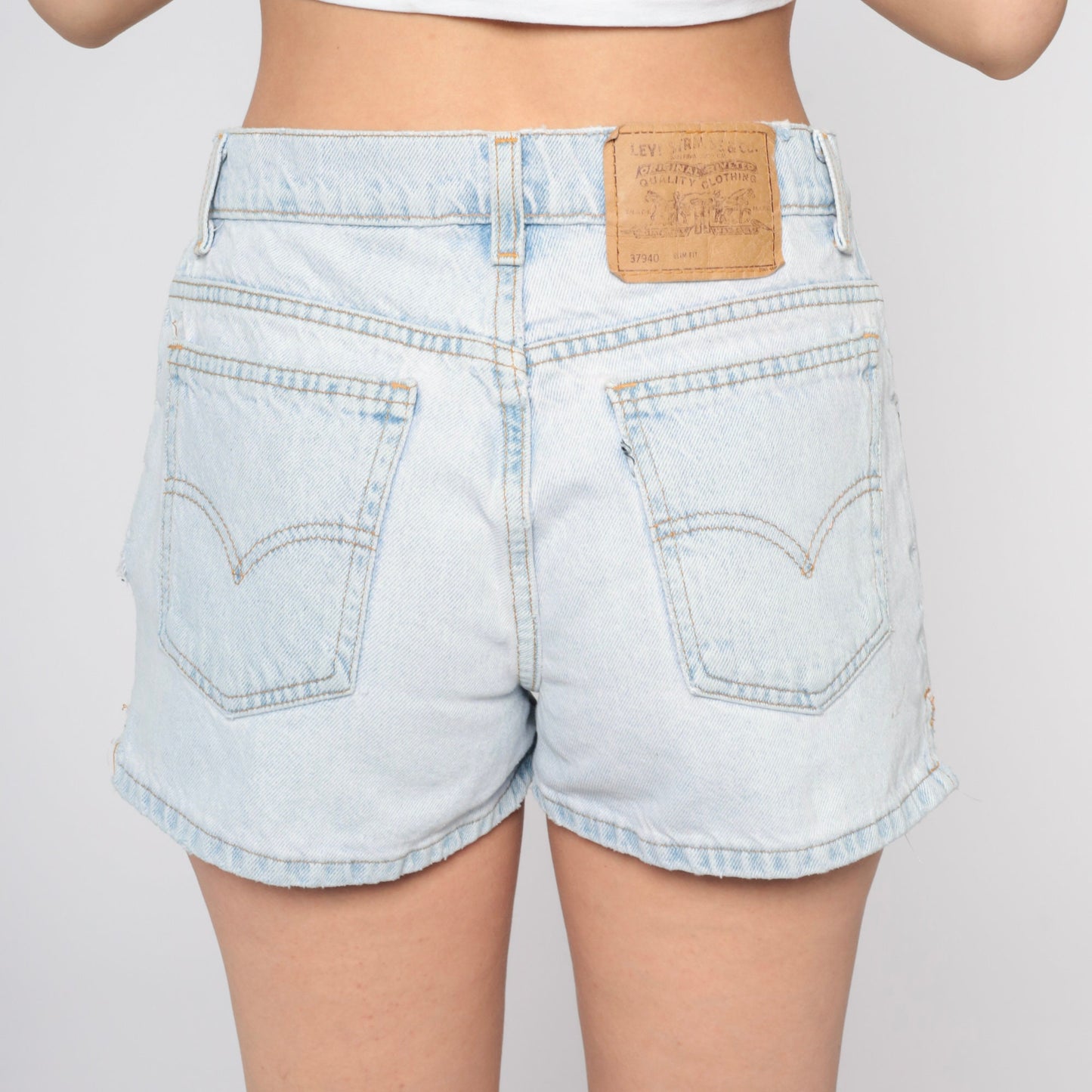 90s Levi's Light Wash Denim Shorts High Rise Jean Shorts Small Medium